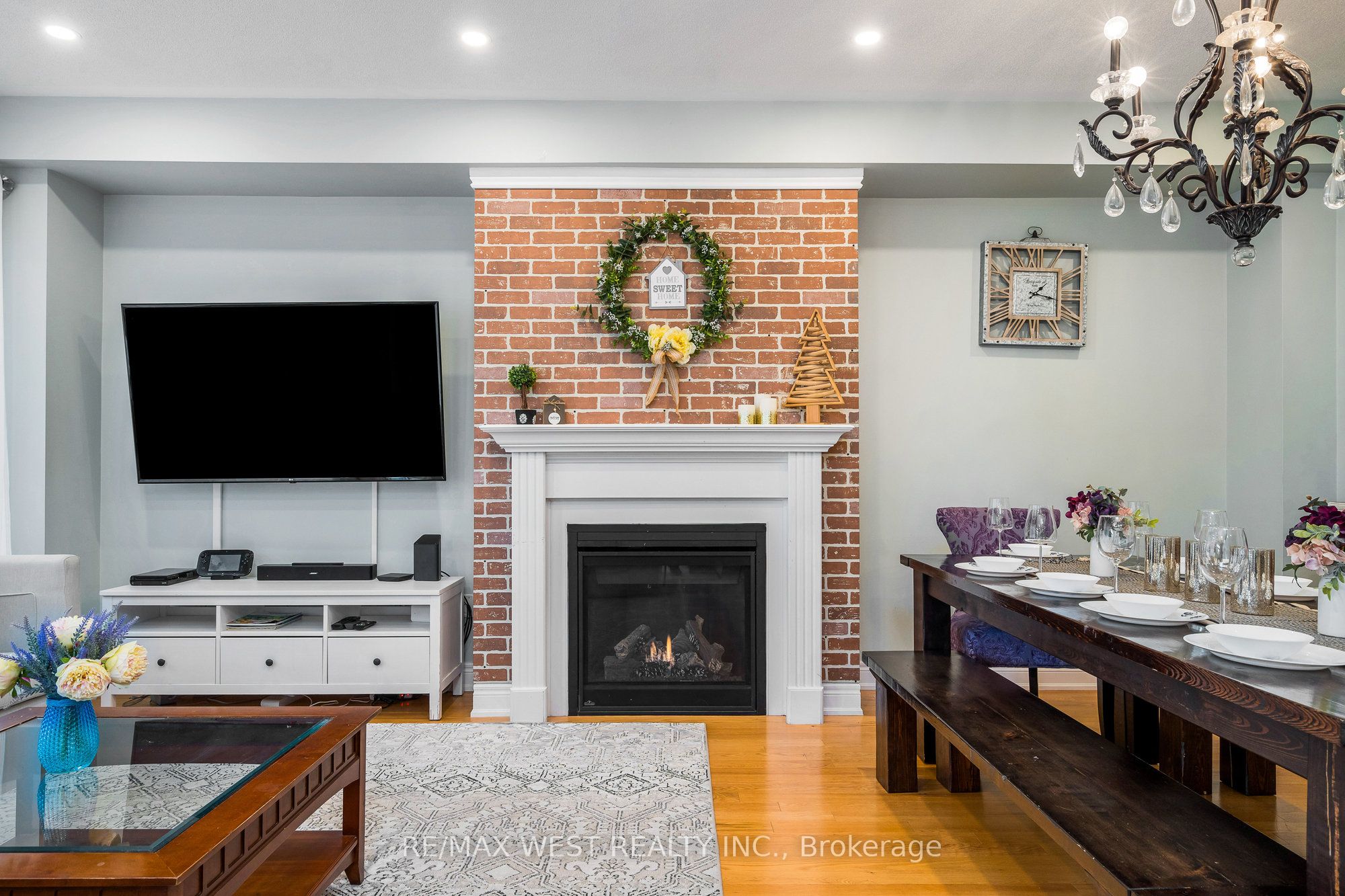 171 Snowbridge Way 37 Property Photo 6