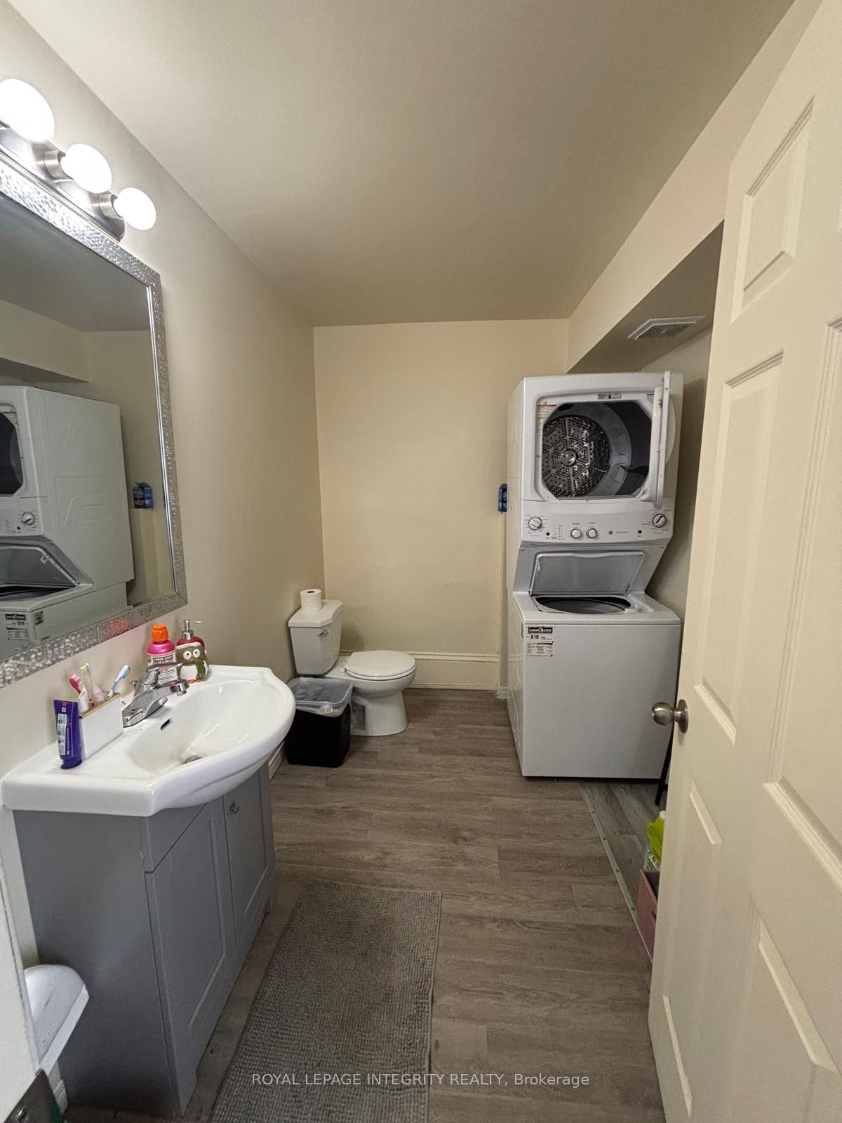 444 Gladstone Avenue Property Photo 8