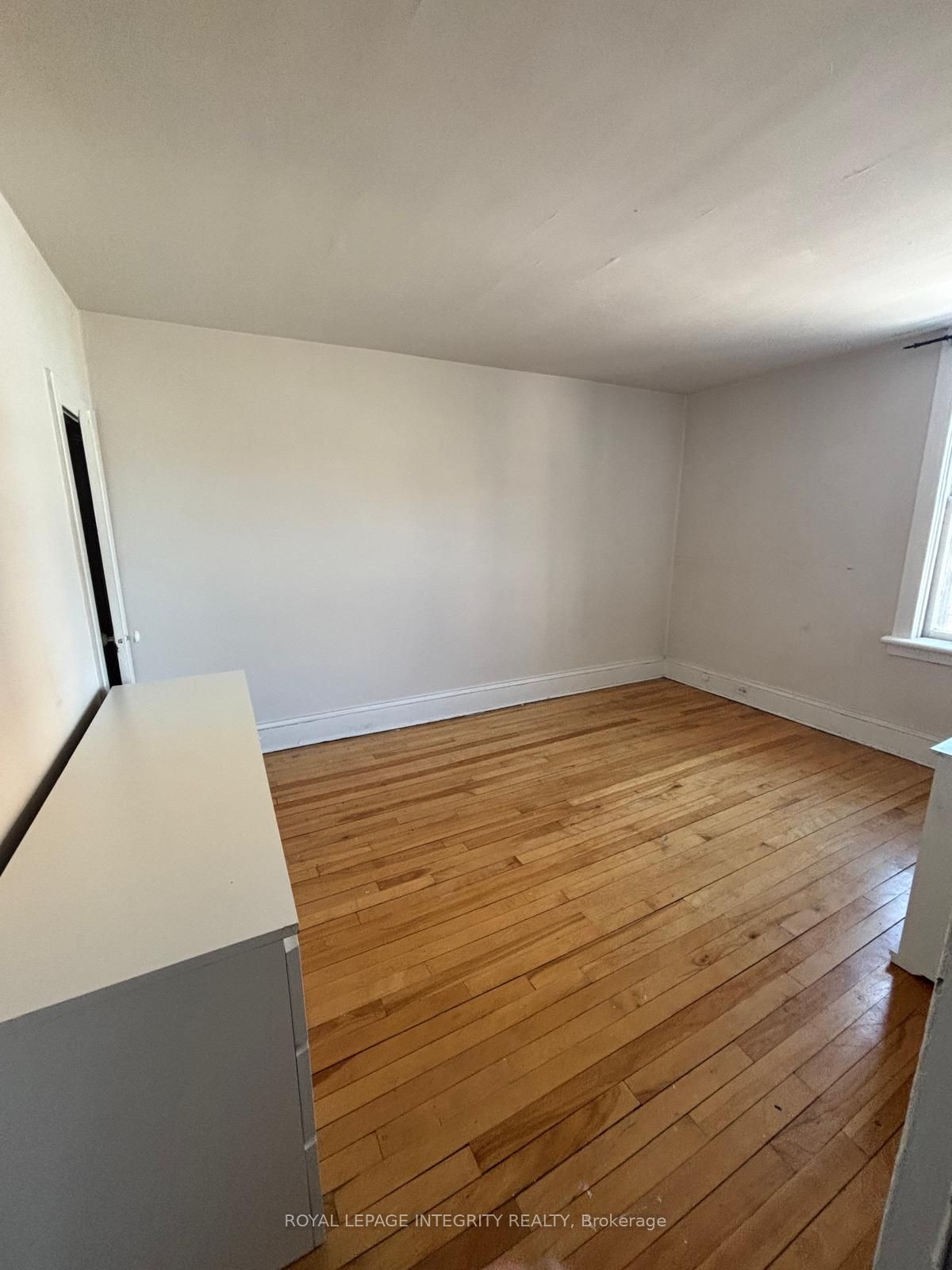 444 Gladstone Avenue Property Photo 9