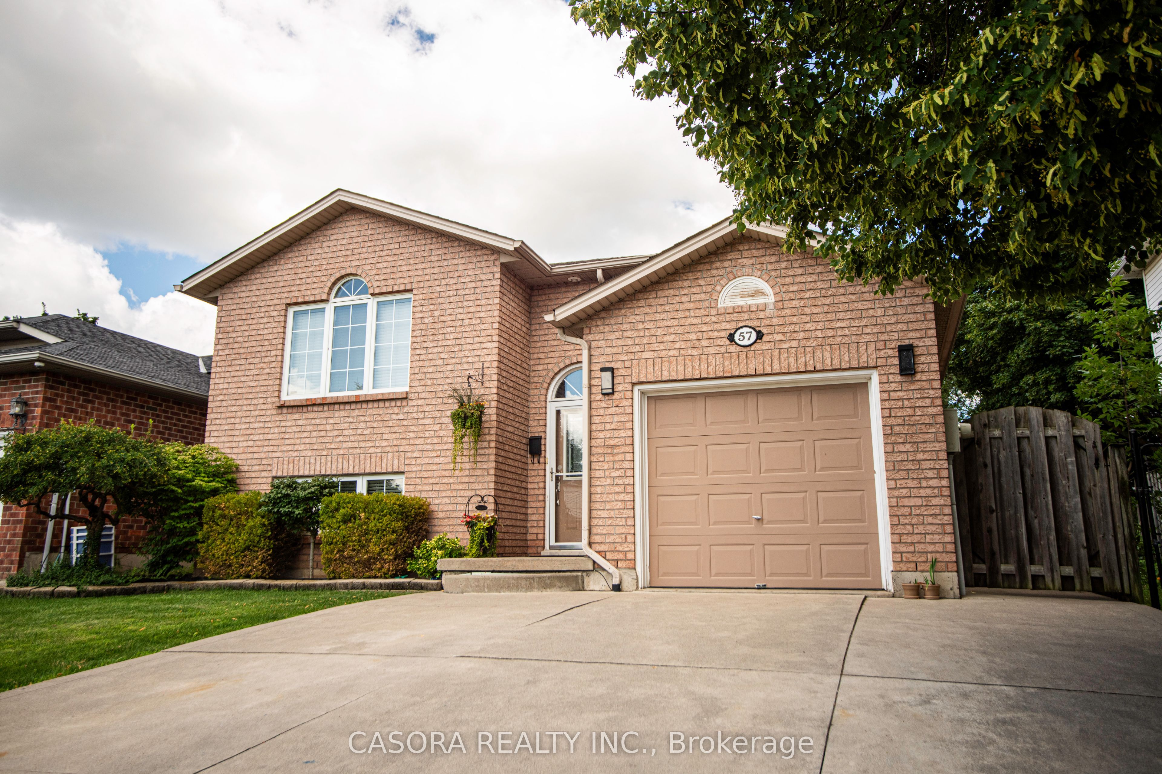 57 Ossington Drive Property Photo 2