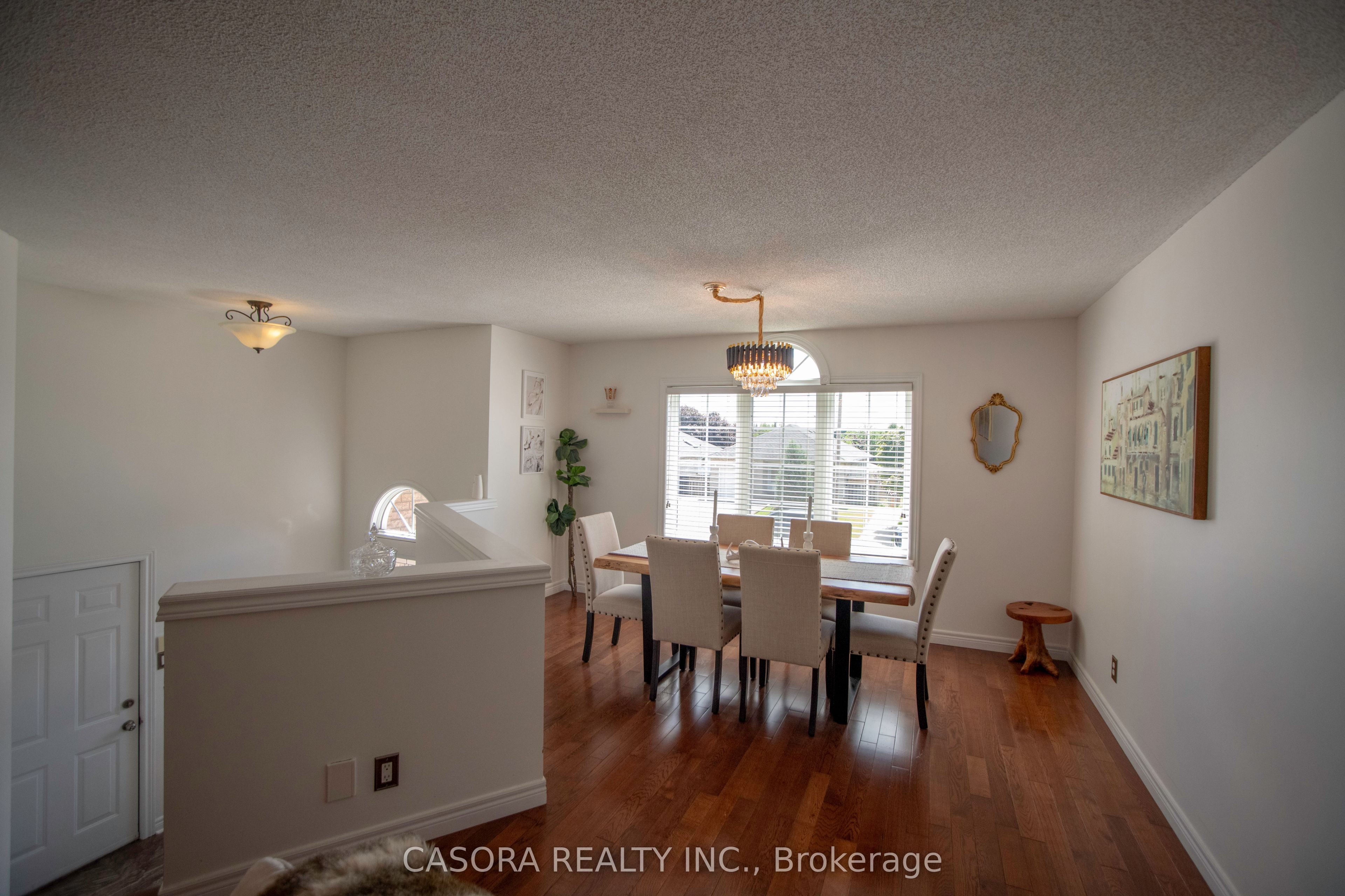 57 Ossington Drive Property Photo 8