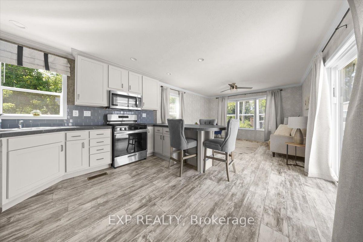 35 Vanier Road Property Photo 9