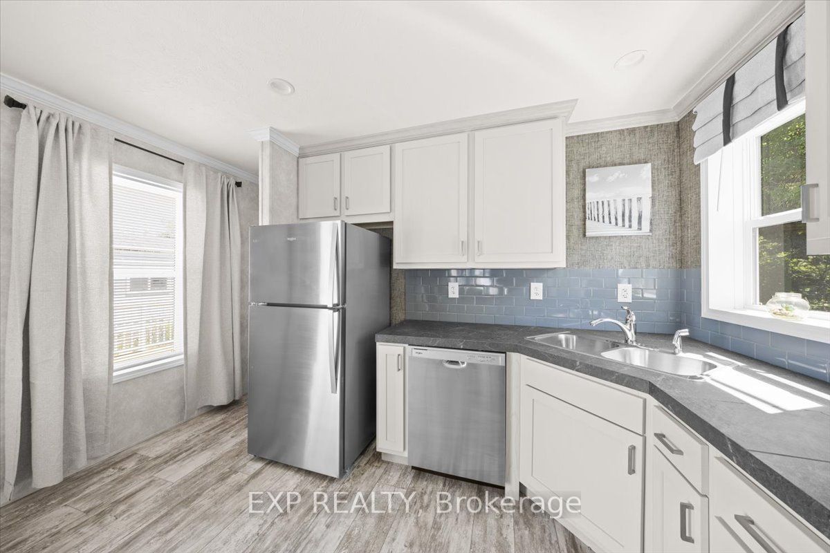 35 Vanier Road Property Photo 14