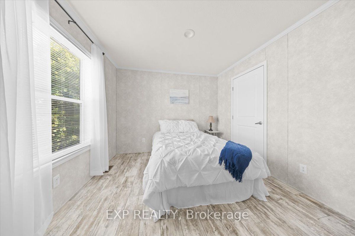 35 Vanier Road Property Photo 21