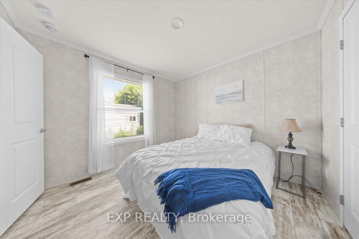 35 Vanier Road Property Photo 22