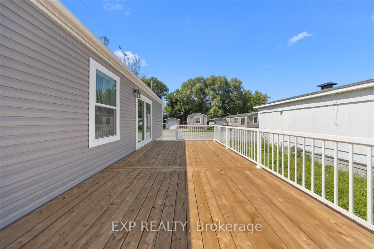 35 Vanier Road Property Photo 27