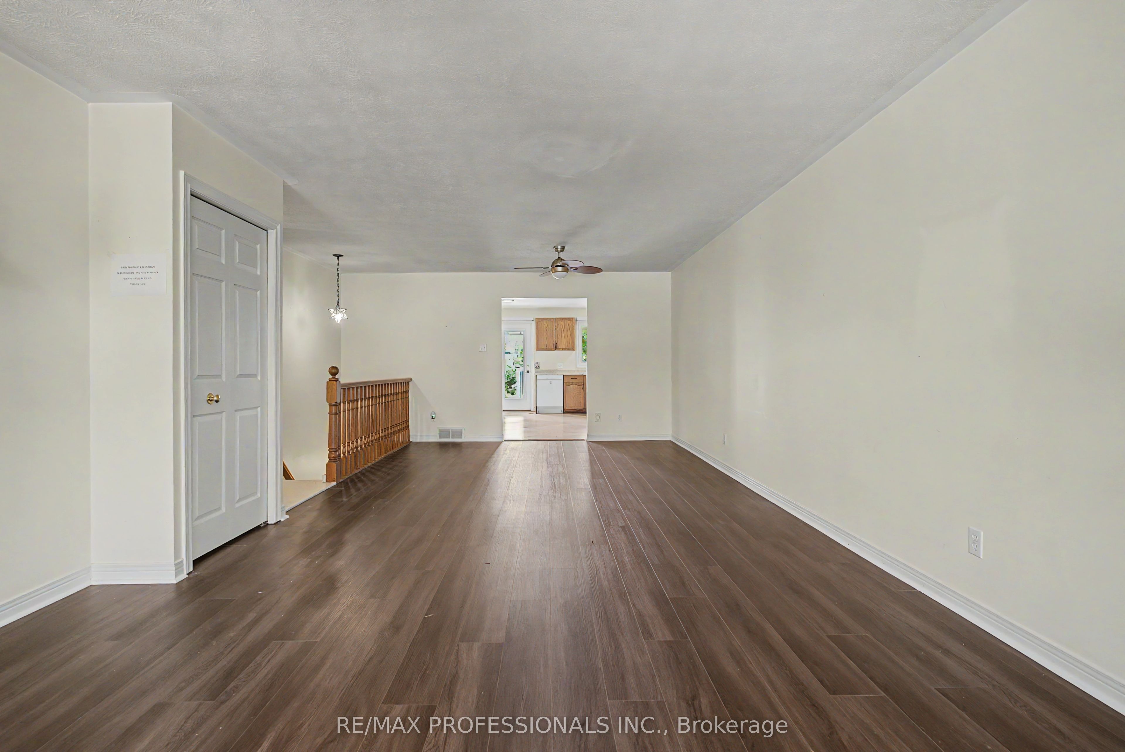 576 Thorndale Drive Property Photo 9