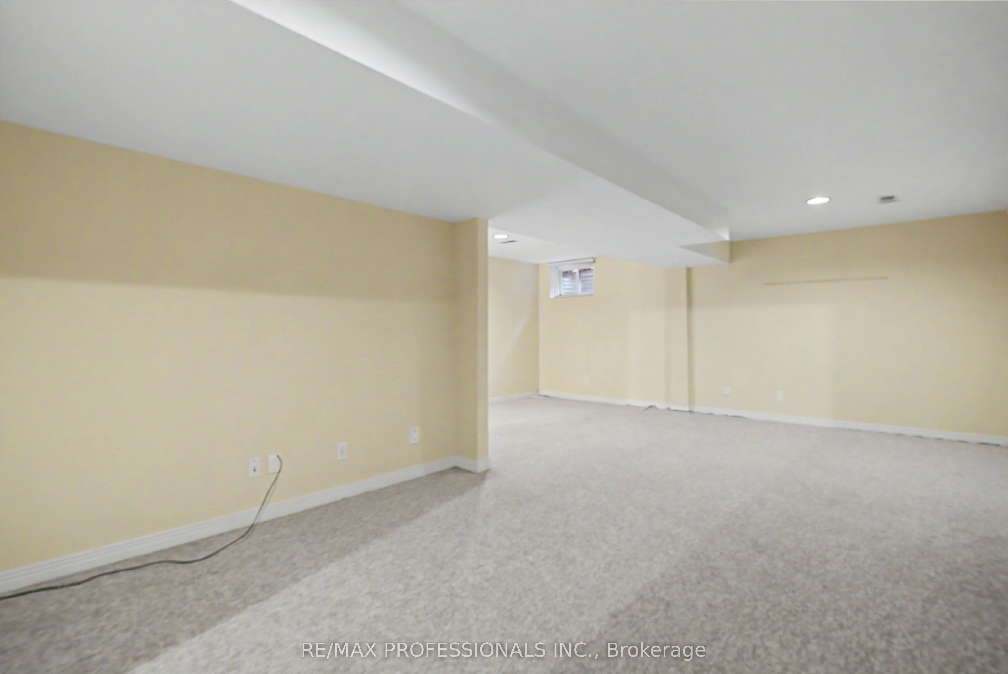 576 Thorndale Drive Property Photo 23