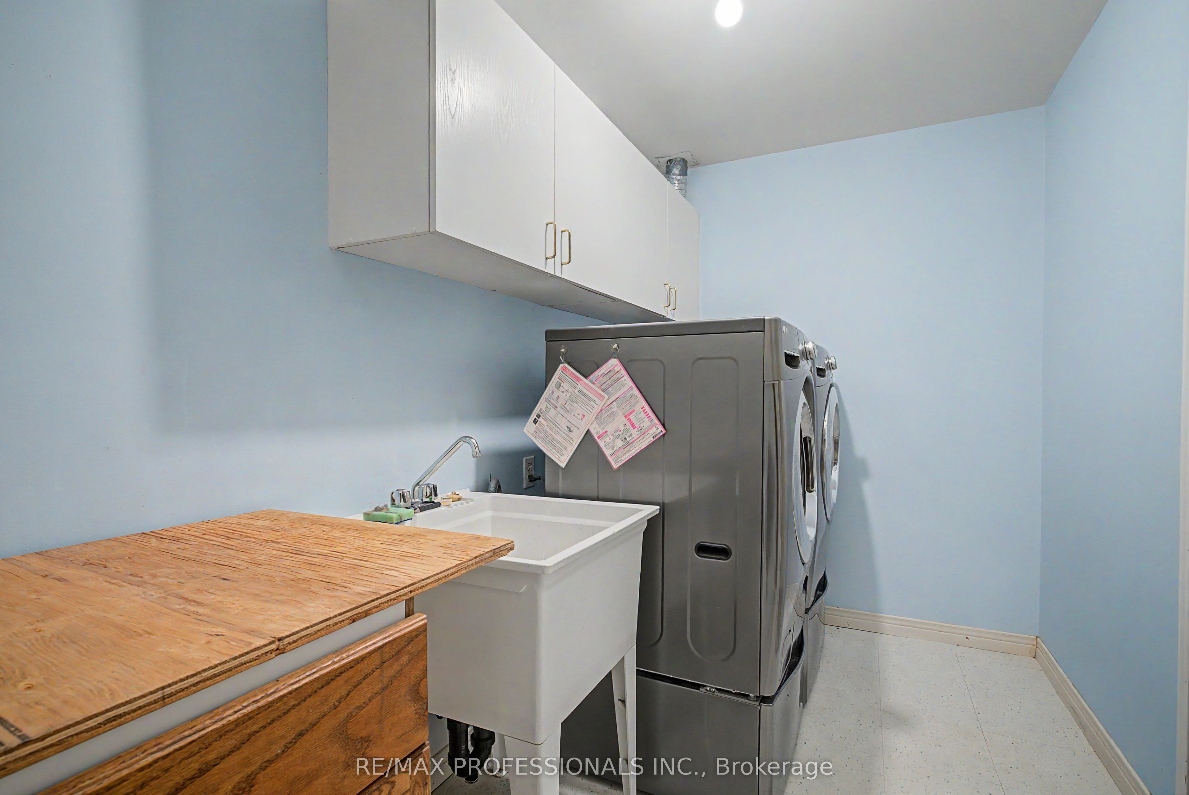 576 Thorndale Drive Property Photo 26