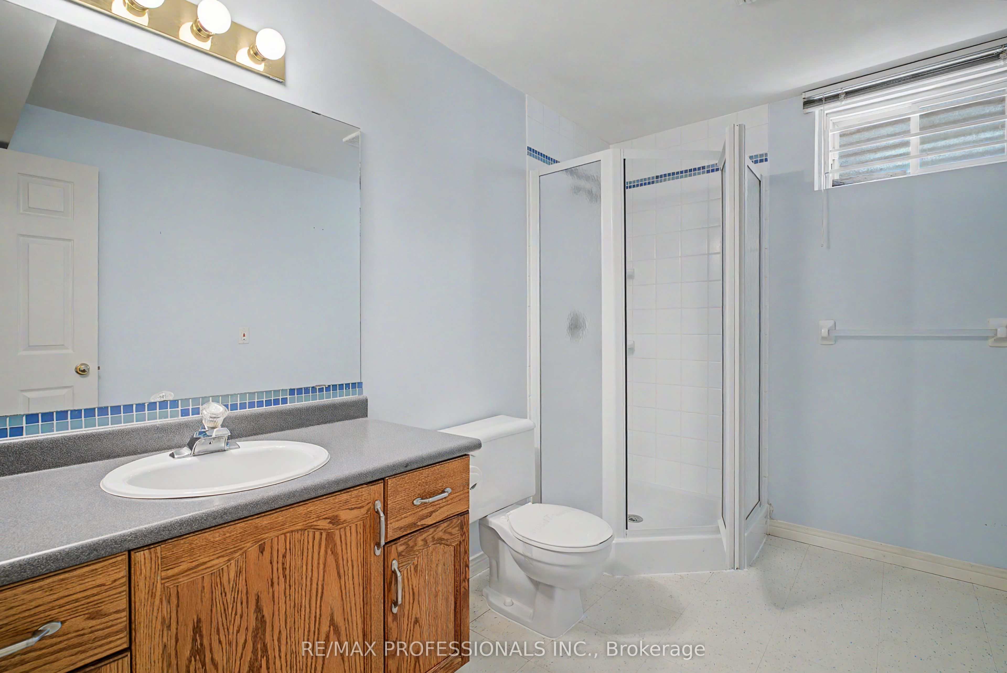 576 Thorndale Drive Property Photo 27