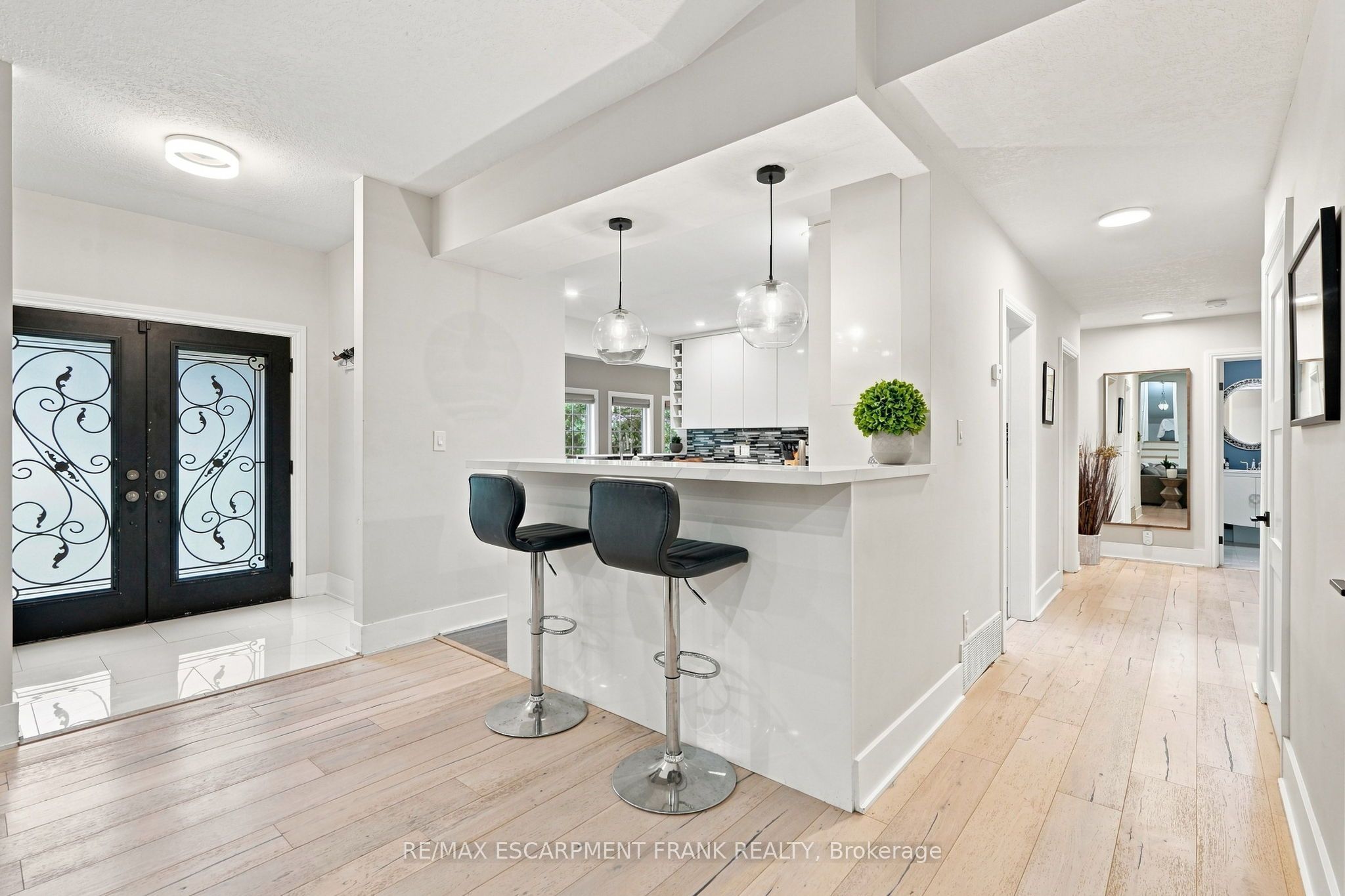 110 Old Ancaster Road Property Photo 6