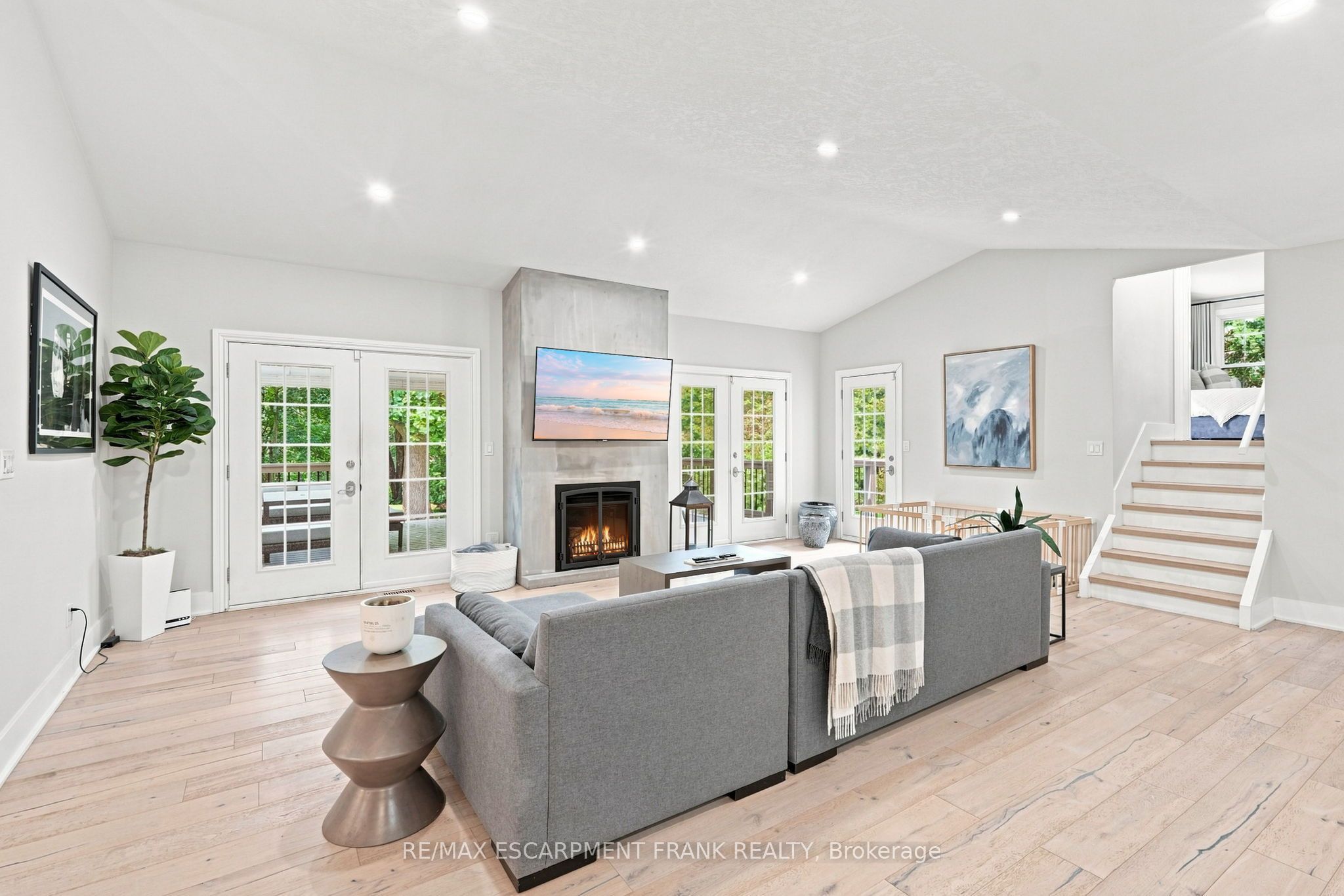 110 Old Ancaster Road Property Photo 8