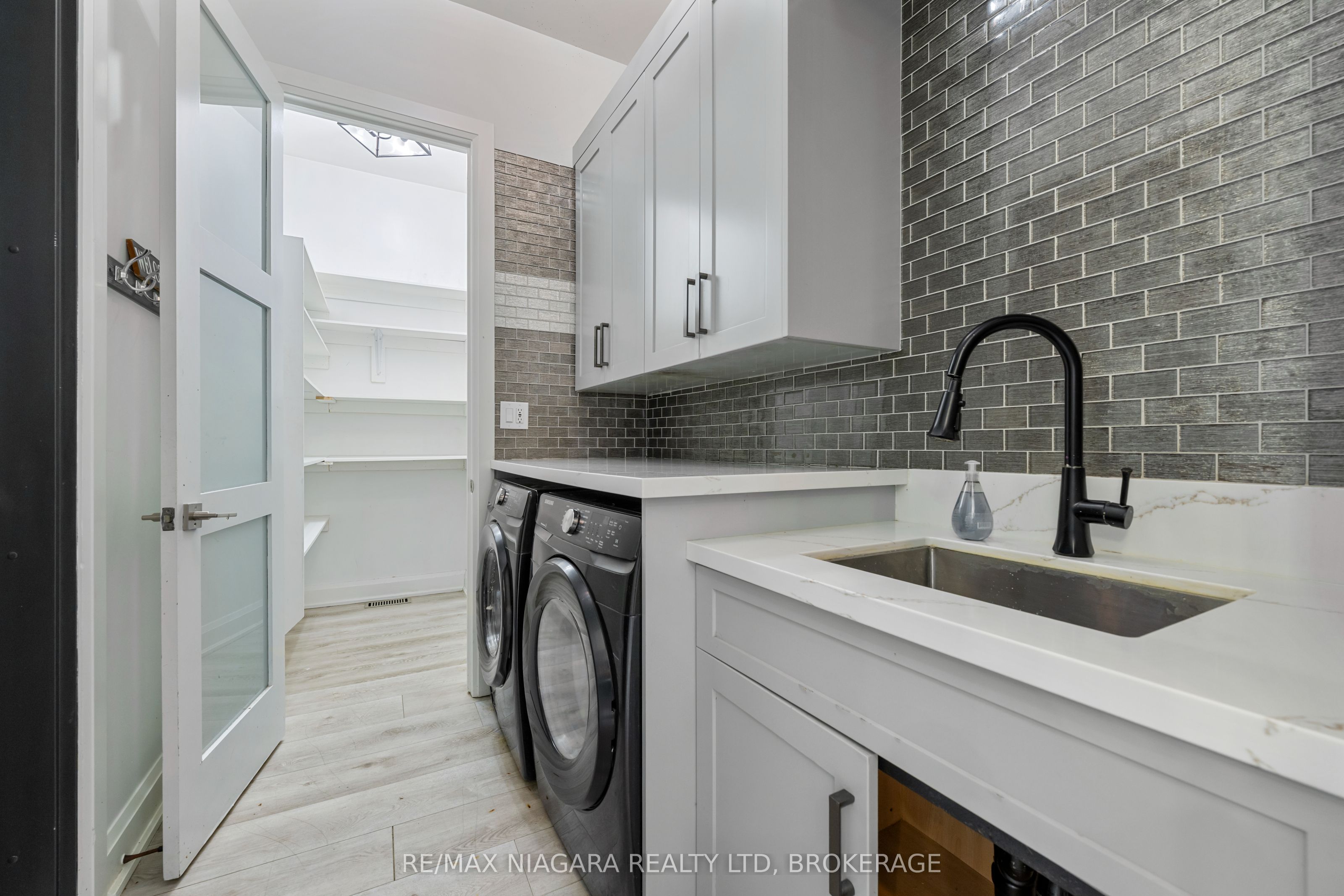 31 Berkshire Drive Property Photo 24