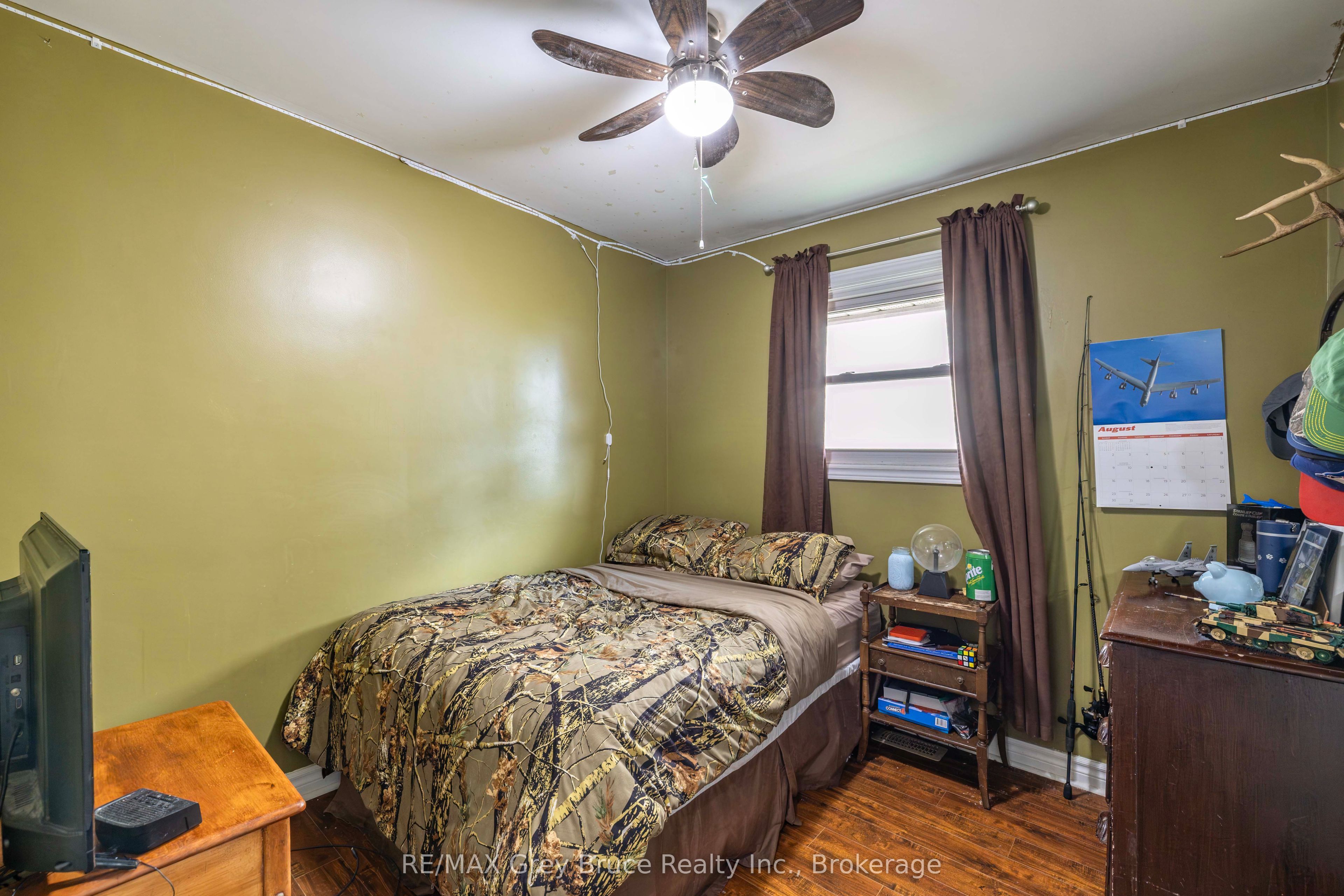 175 Fergus Street S Property Photo 15