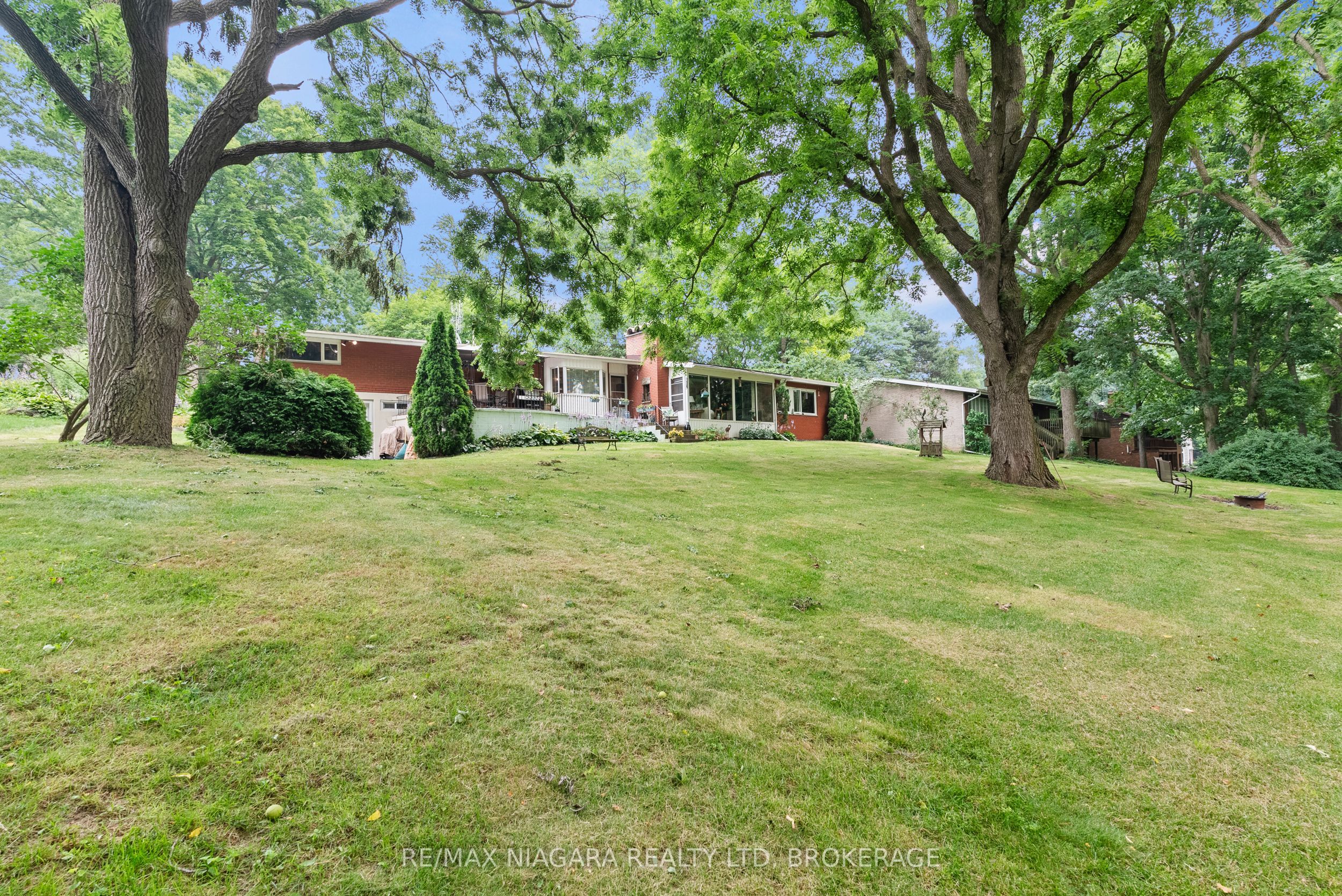 46 Melrose Drive Property Photo 2