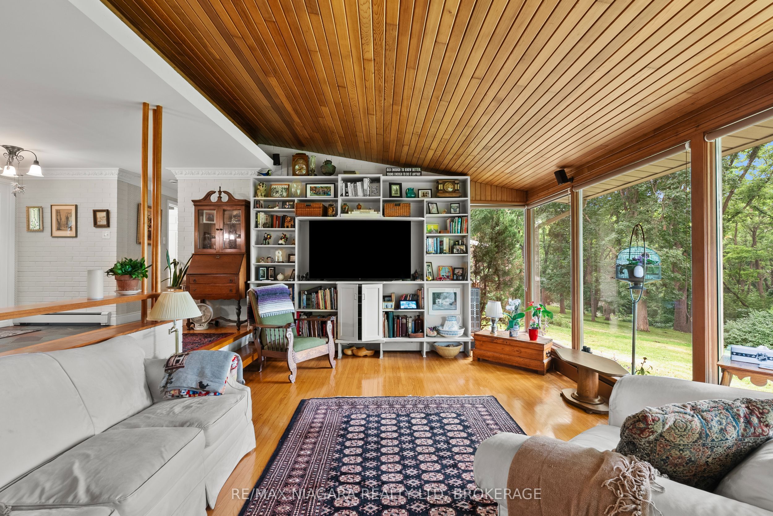 46 Melrose Drive Property Photo 6