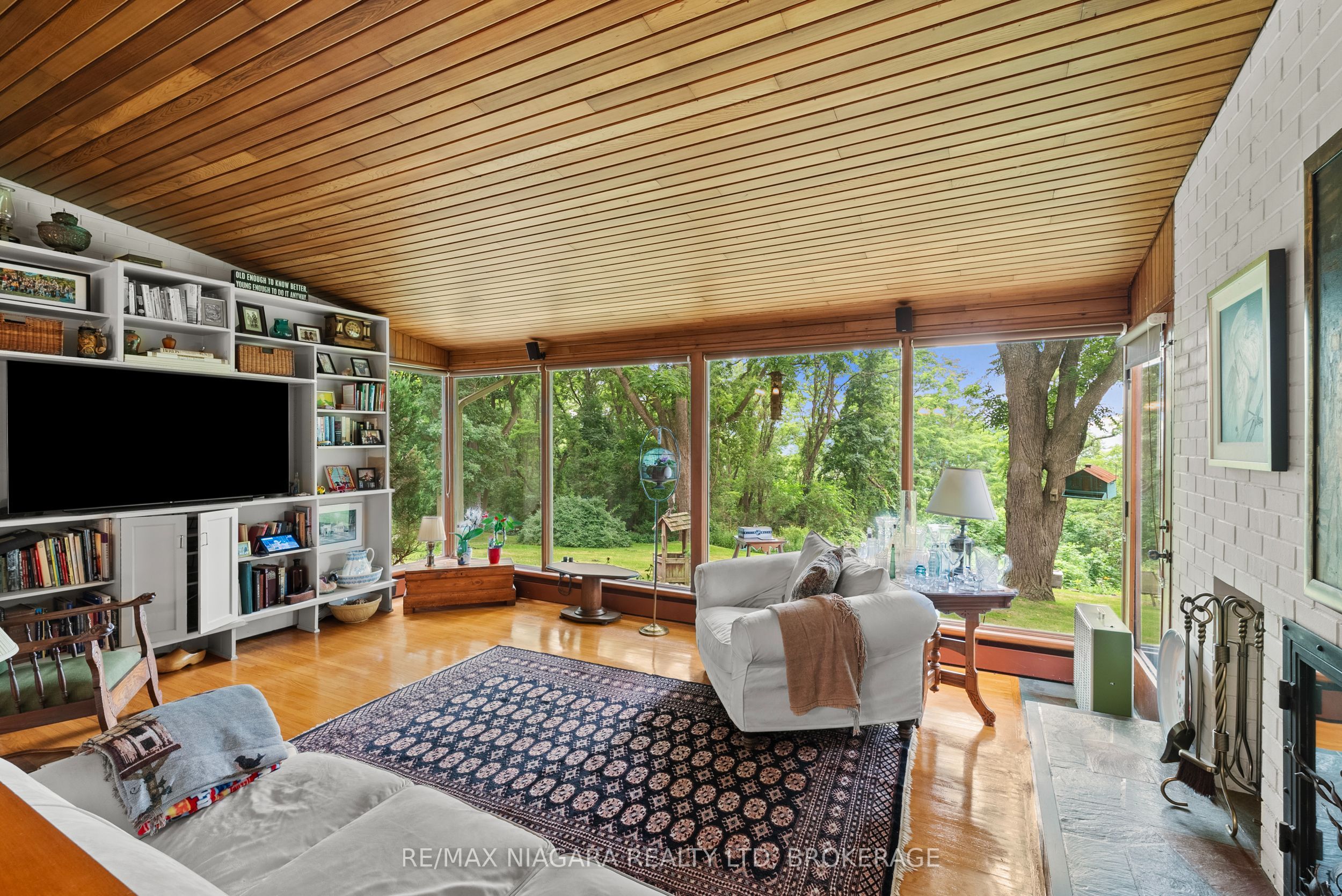 46 Melrose Drive Property Photo 8
