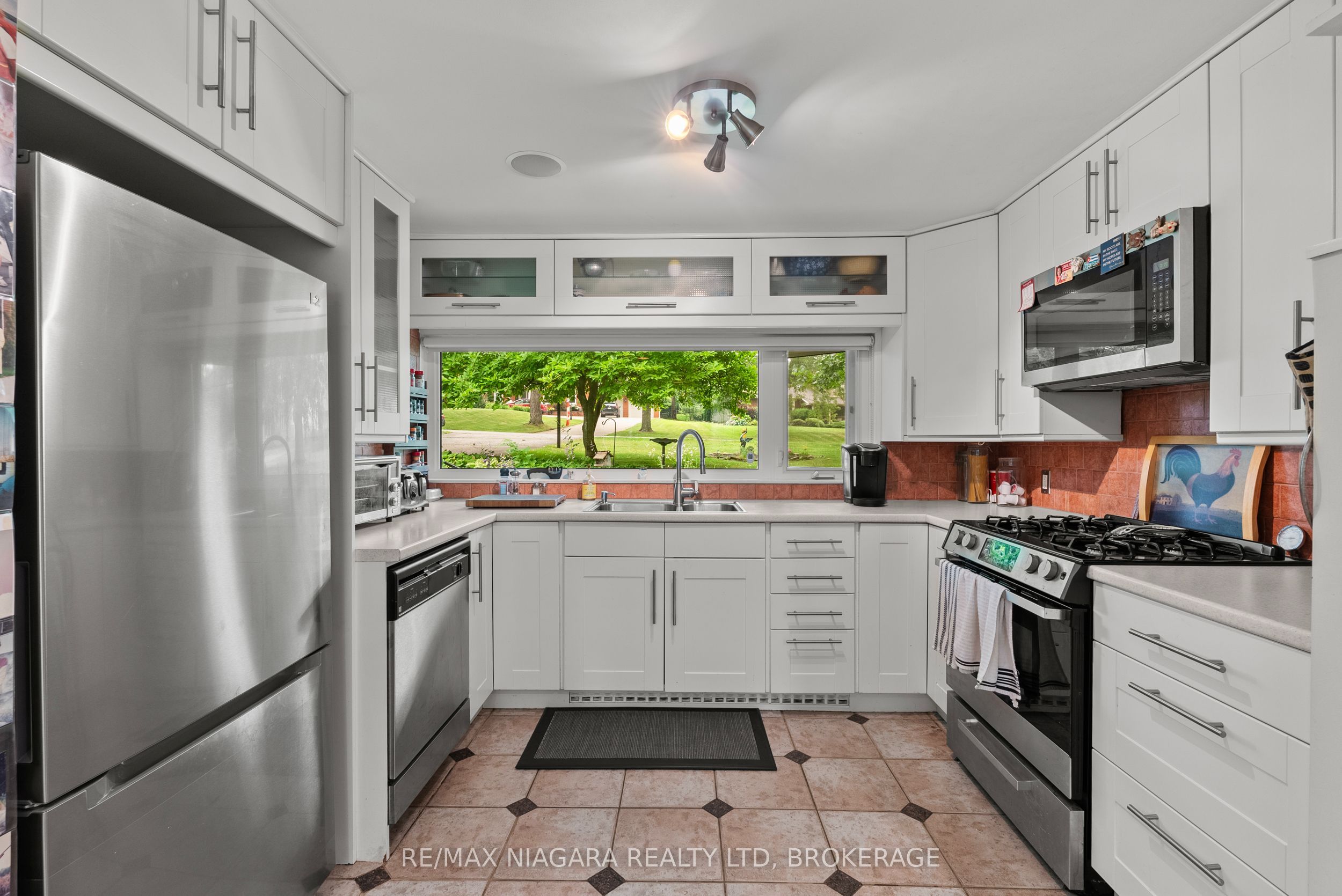 46 Melrose Drive Property Photo 13