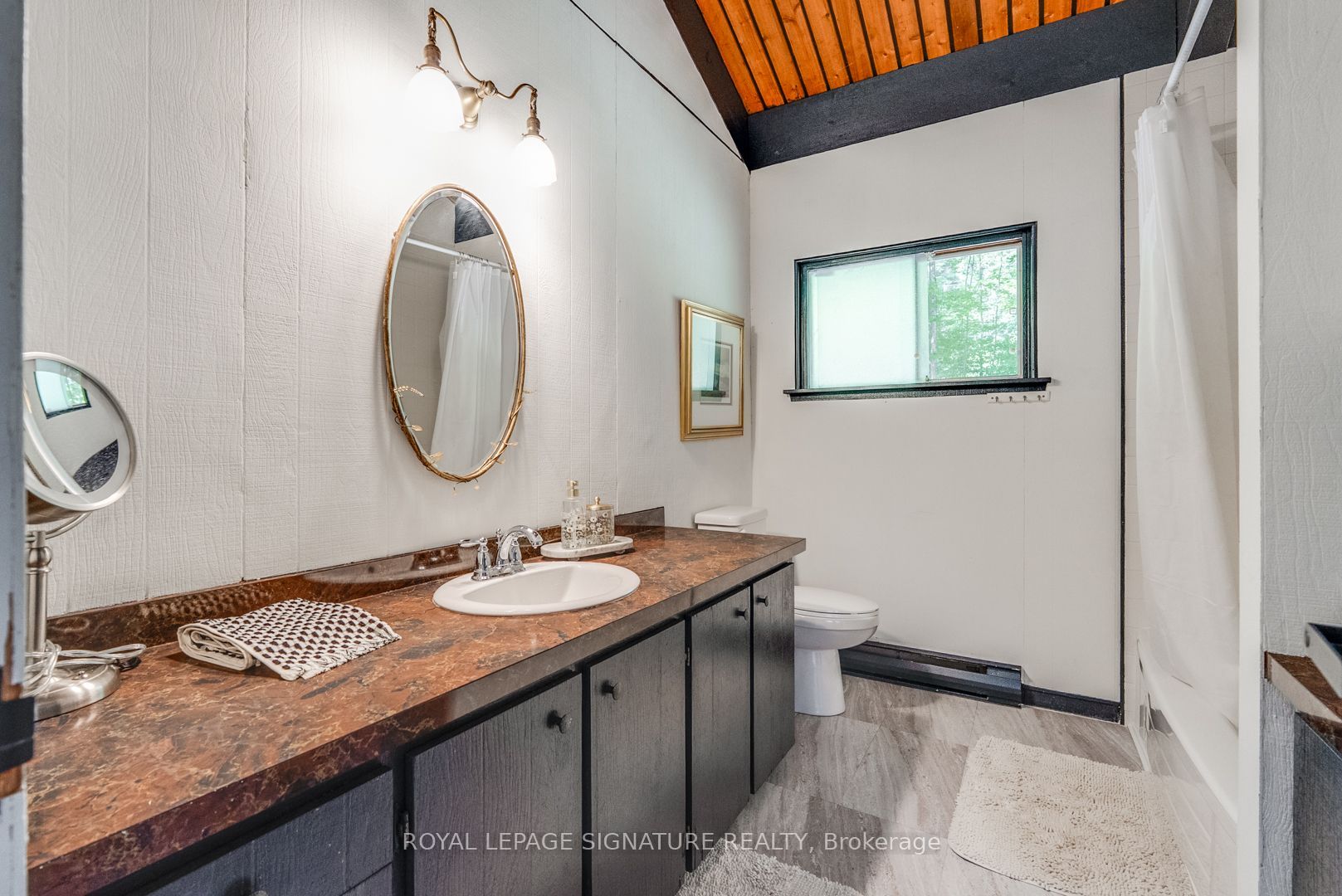 1216 Hamills Point Road Property Photo 20