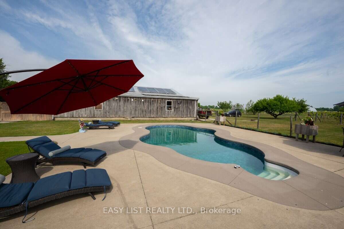 710 Seacliff Drive Property Photo 4