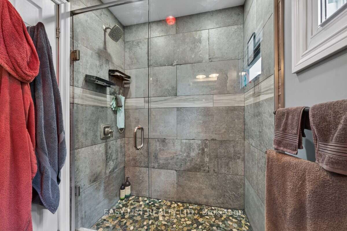 710 Seacliff Drive Property Photo 35