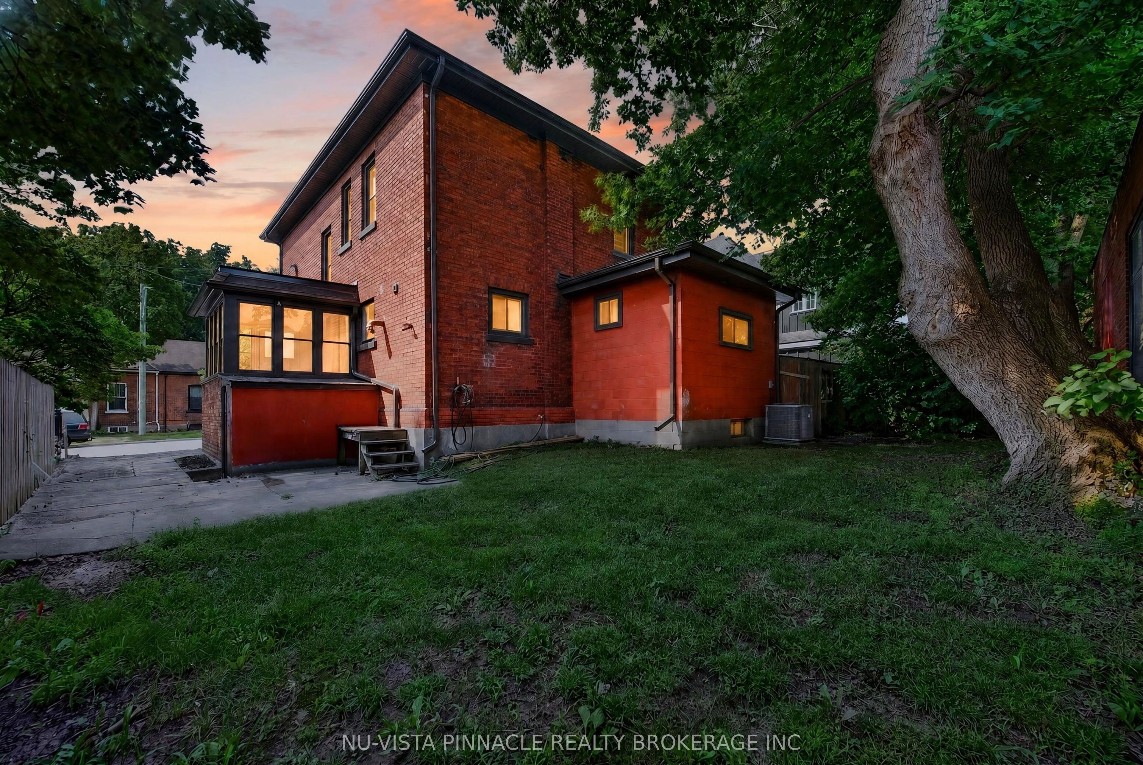 631 Peel Street Property Photo 46