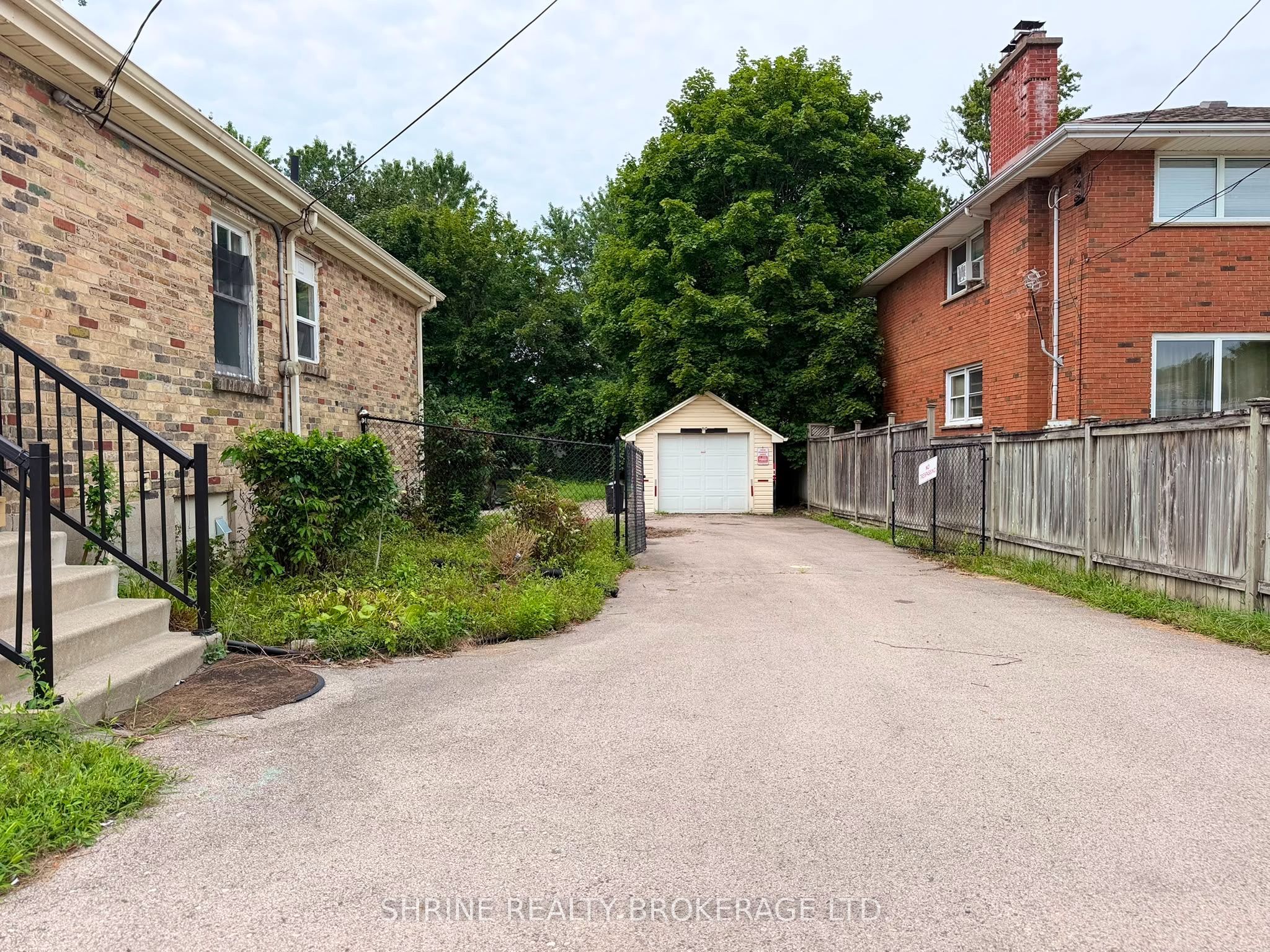 367 Springbank Drive Property Photo 27