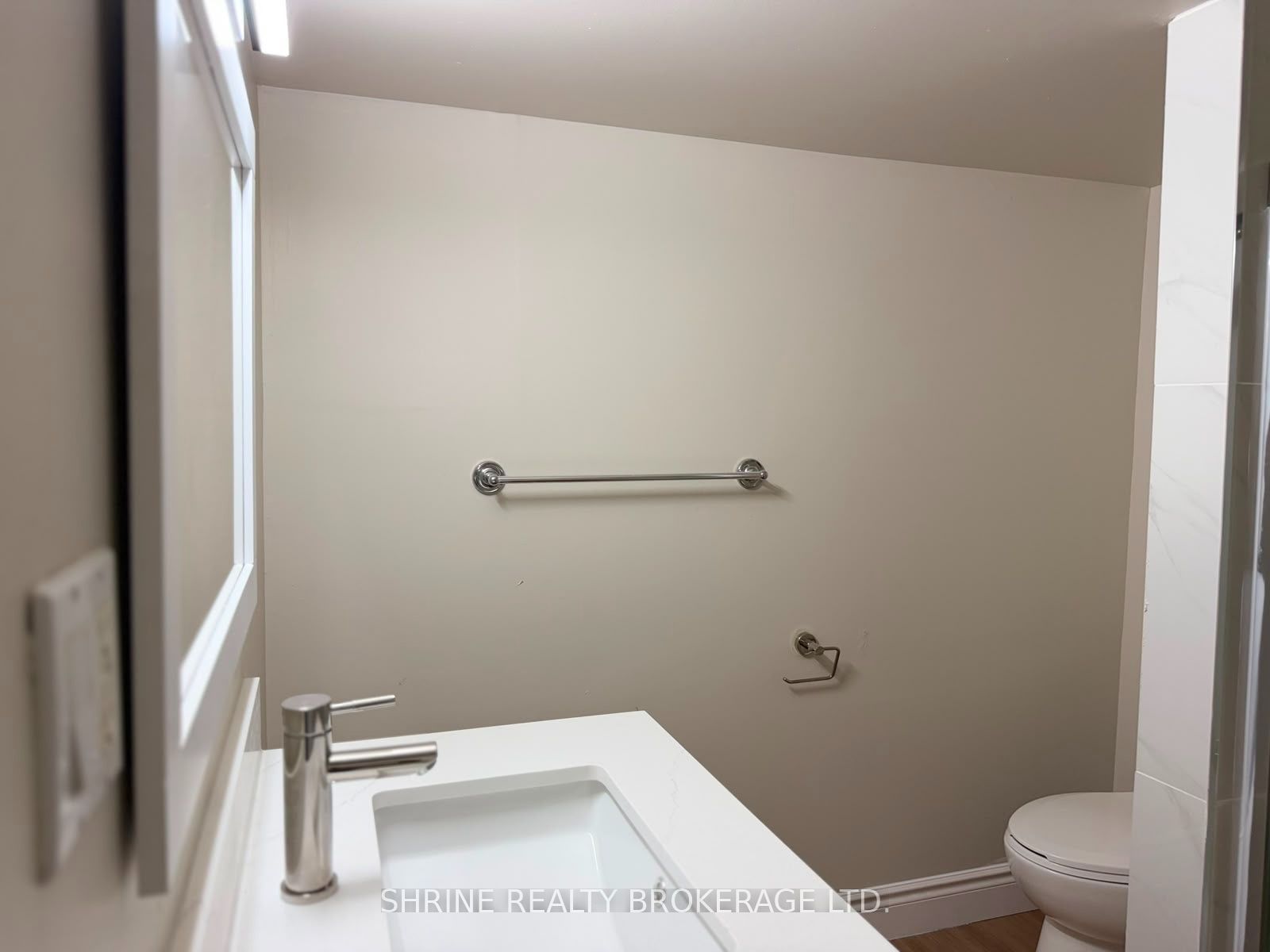 367 Springbank Drive Property Photo 3