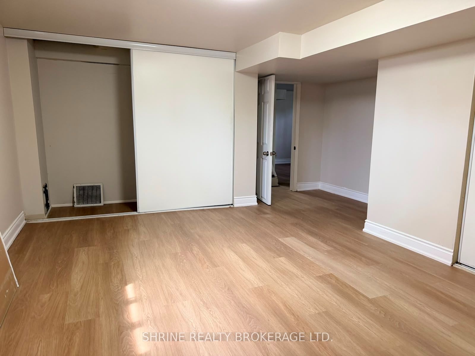 367 Springbank Drive Property Photo 7