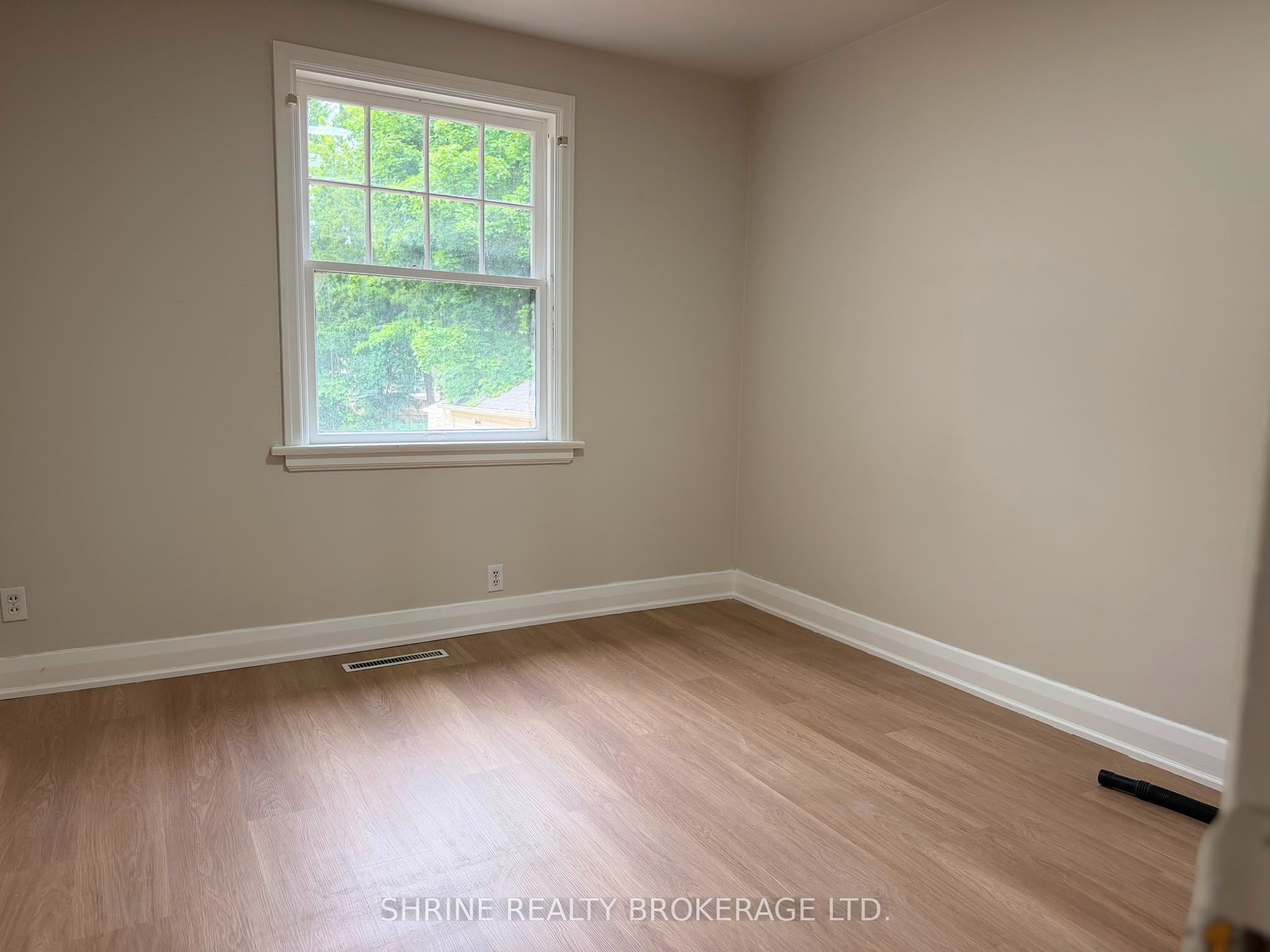 367 Springbank Drive Property Photo 32
