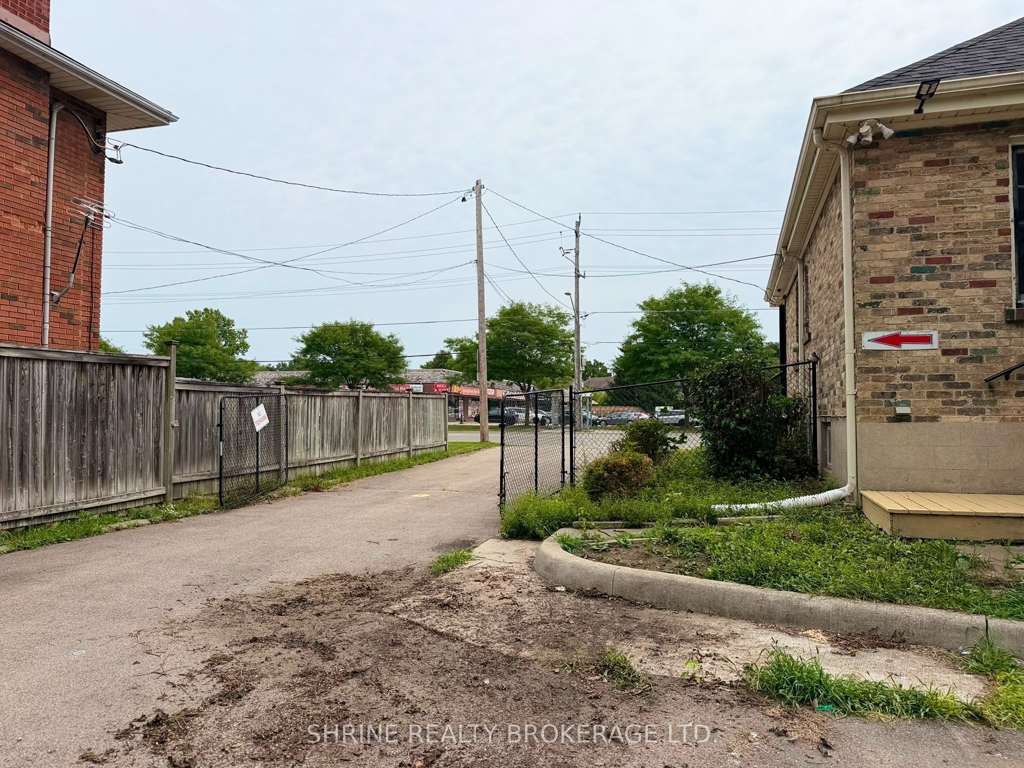 367 Springbank Drive Property Photo 39