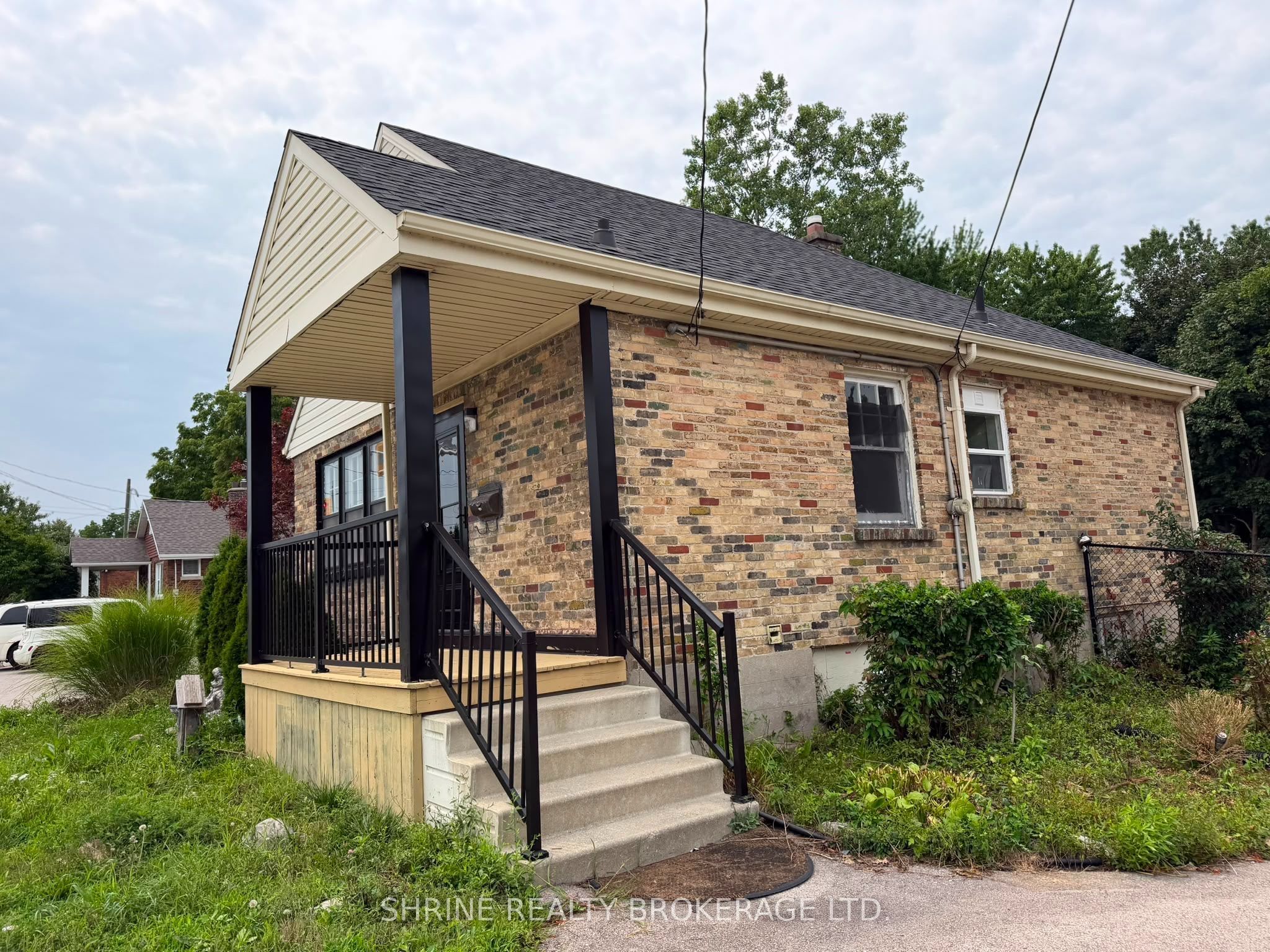 367 Springbank Drive Property Photo 45