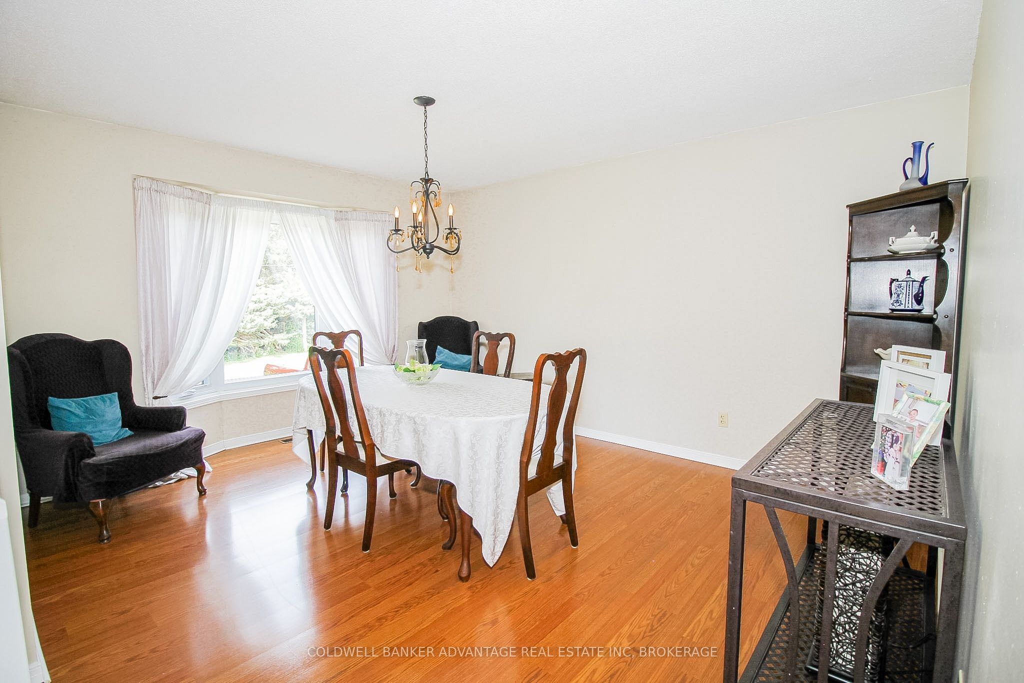 3373 Grove Avenue N Property Photo 9