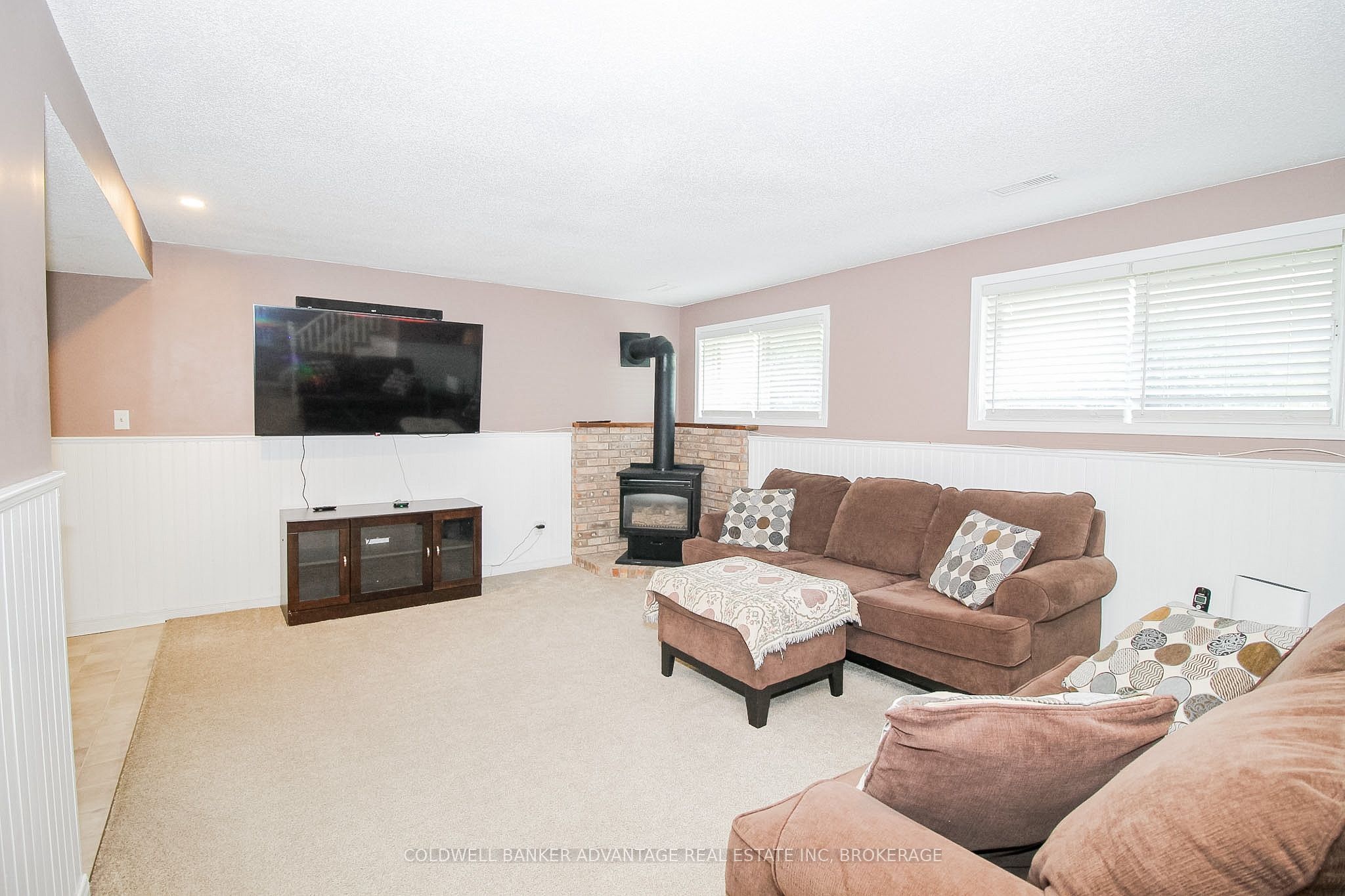 3373 Grove Avenue N Property Photo 27