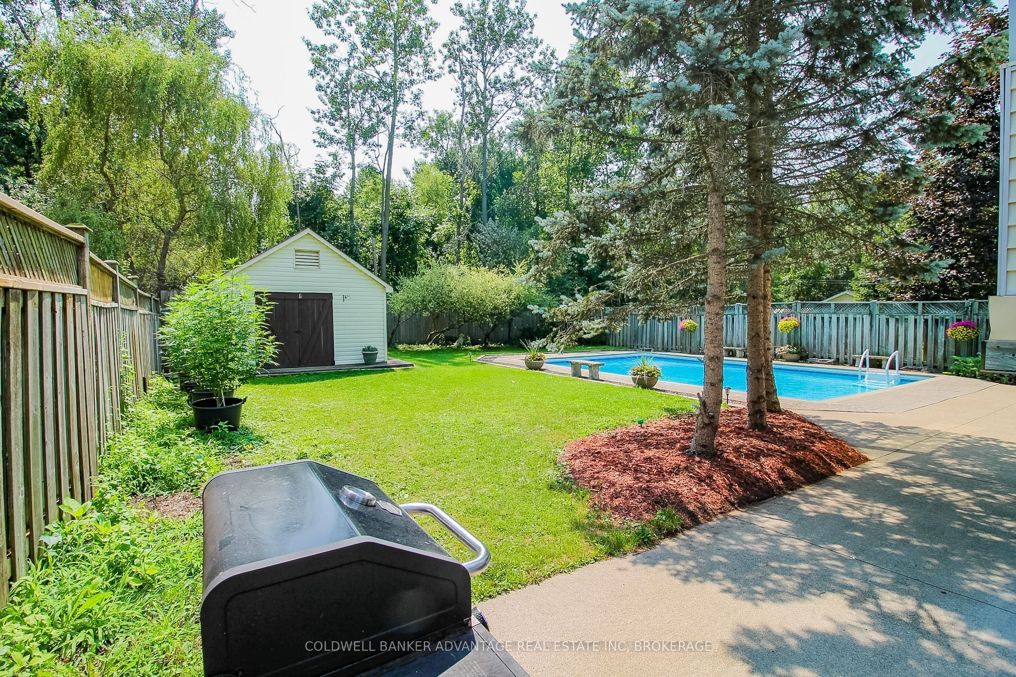 3373 Grove Avenue N Property Photo 37