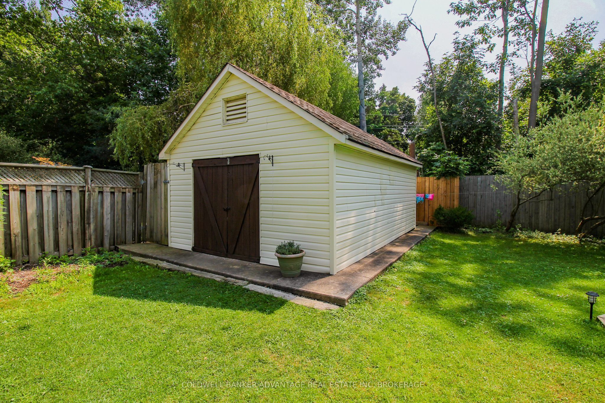3373 Grove Avenue N Property Photo 45