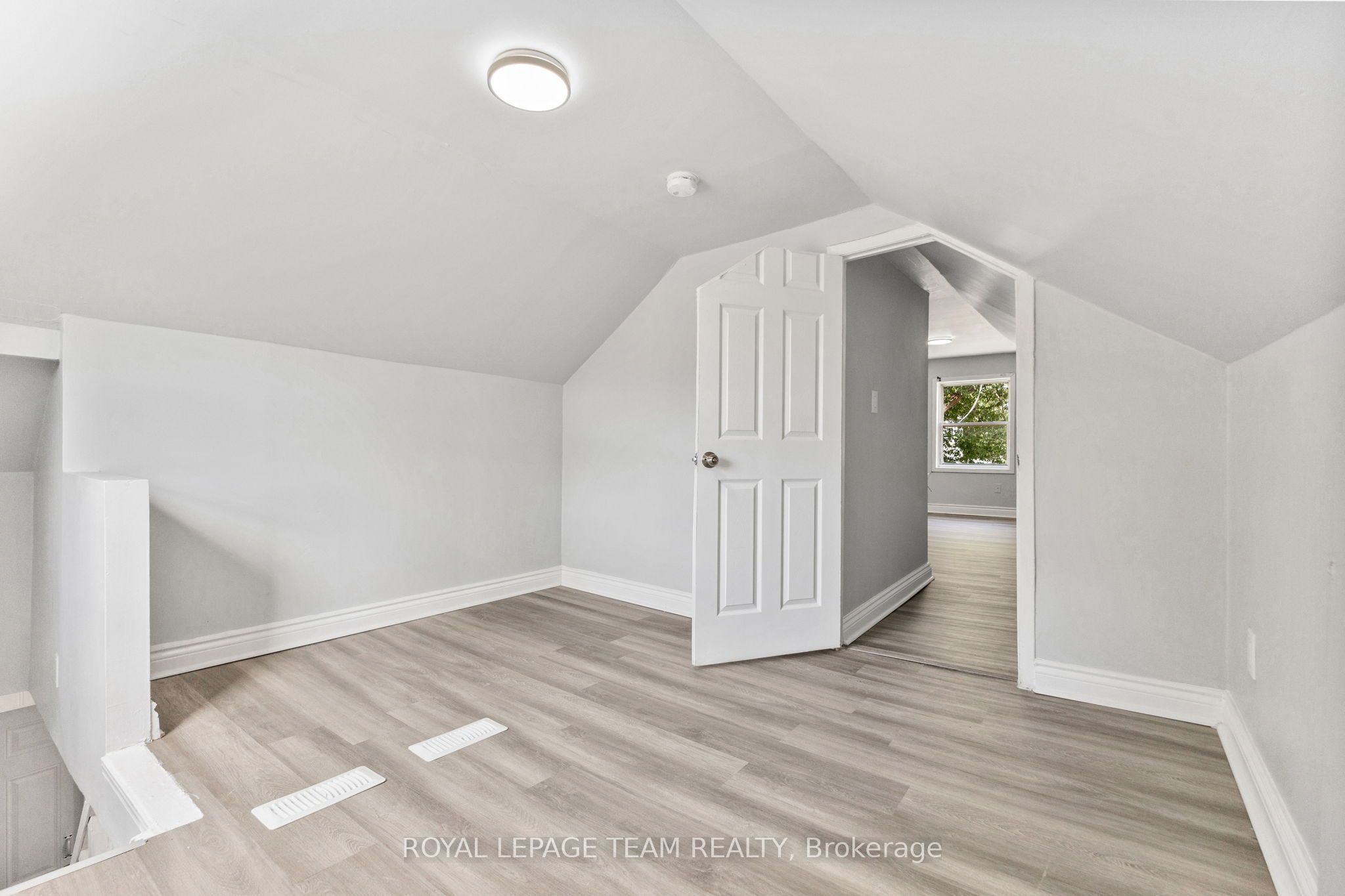 105 Jolliet Avenue Property Photo 26
