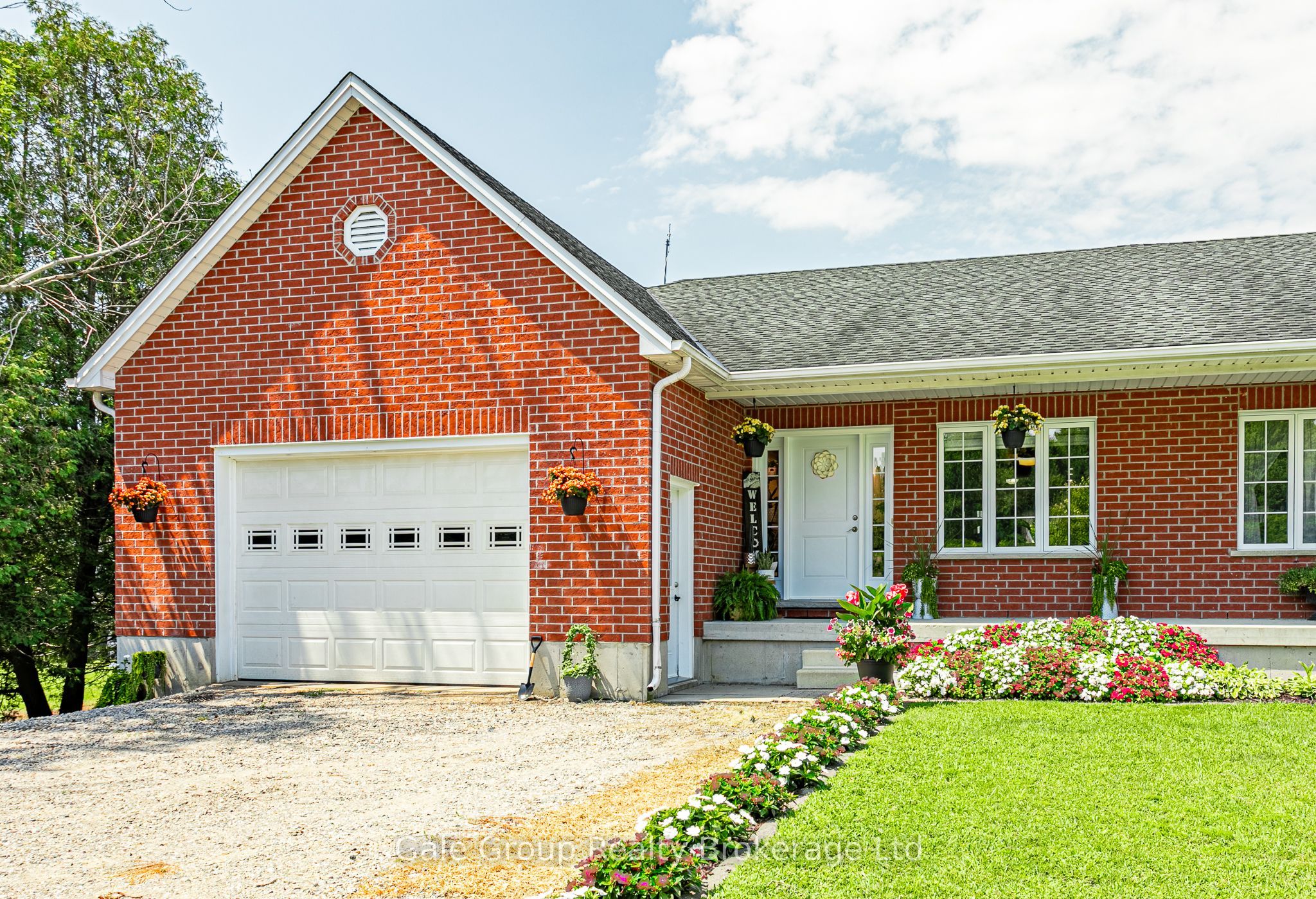 6657 Plank Road Property Photo 1