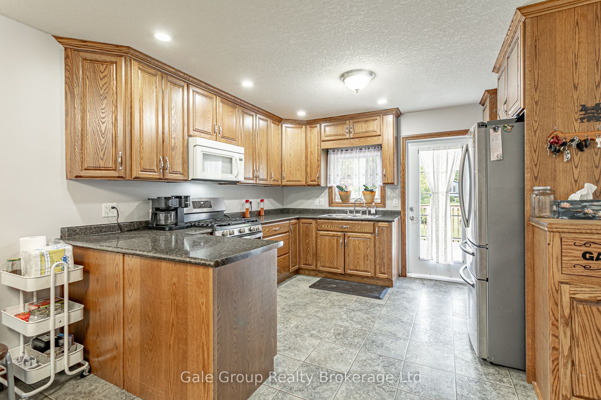 6659 Plank Road Property Photo 7