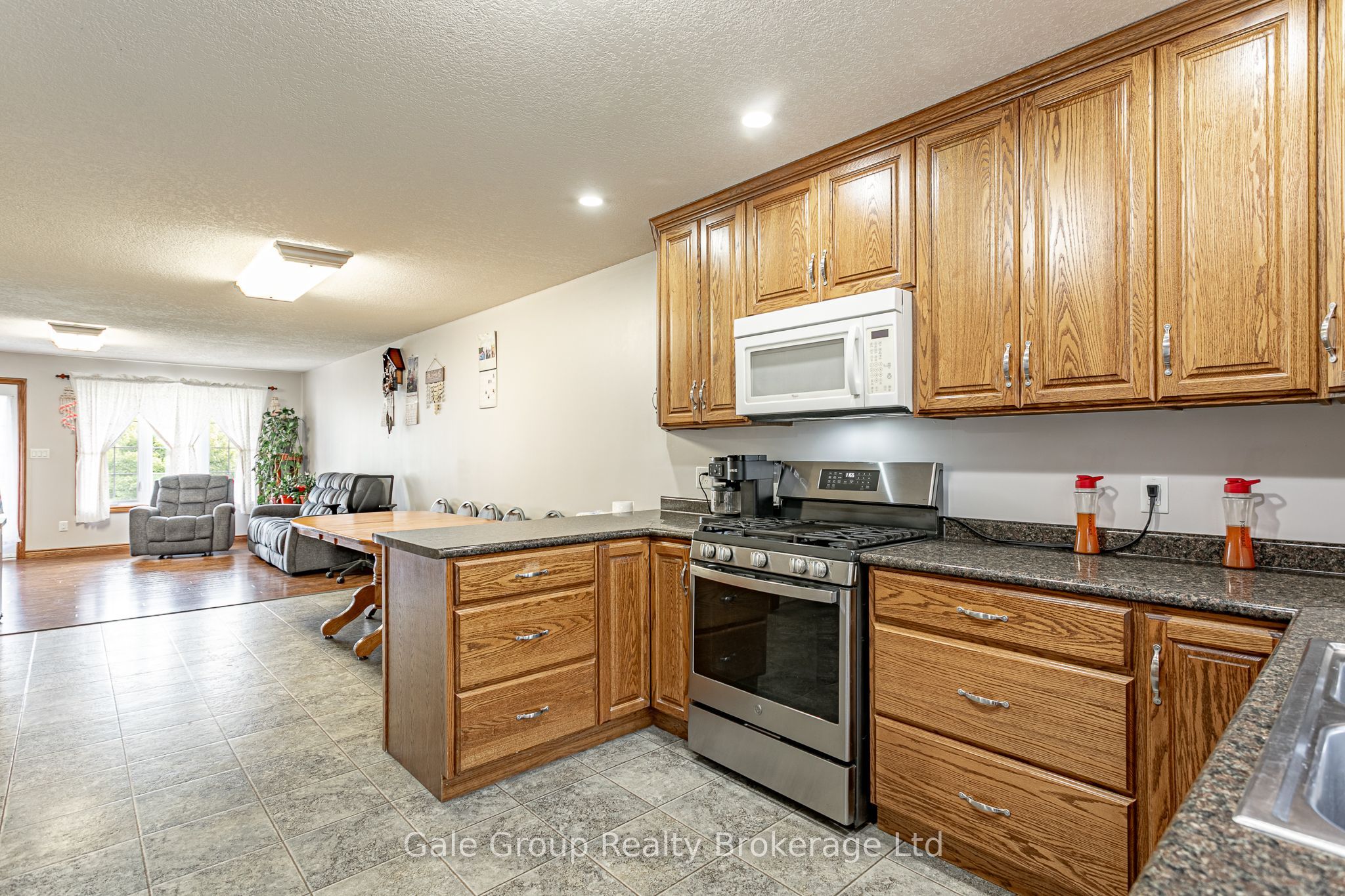 6659 Plank Road Property Photo 9