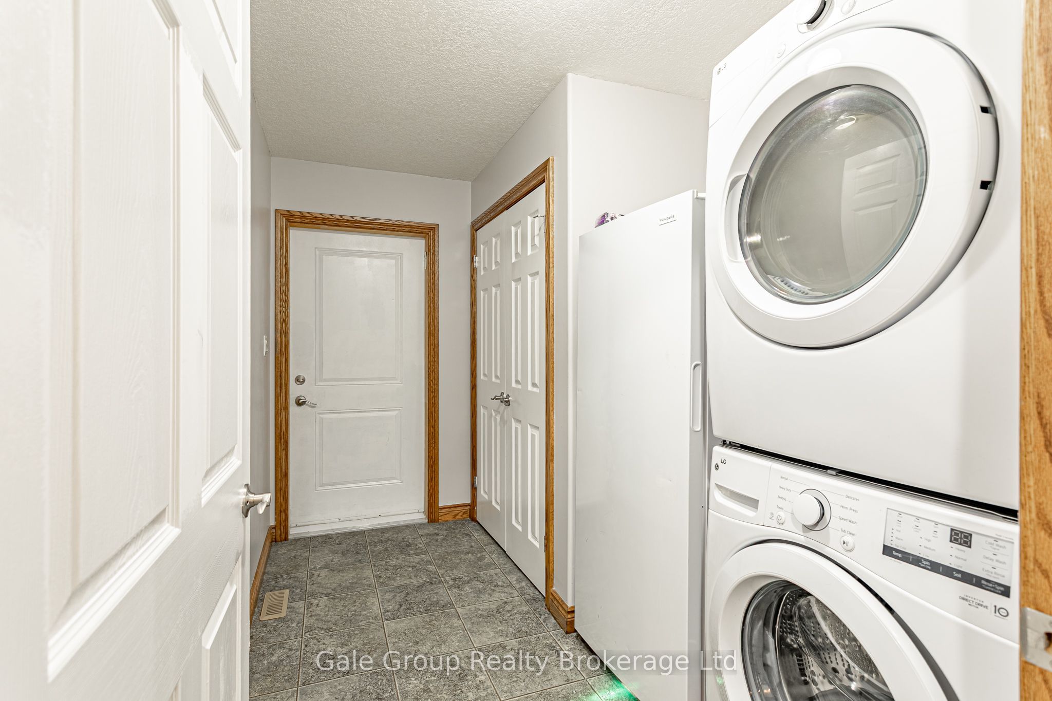 6659 Plank Road Property Photo 13