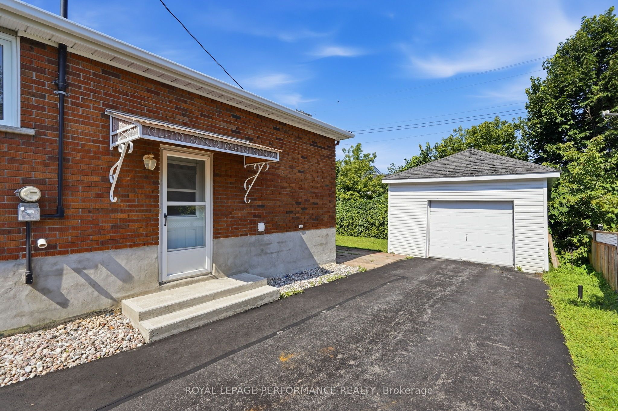716 Cartier Boulevard Property Photo 25