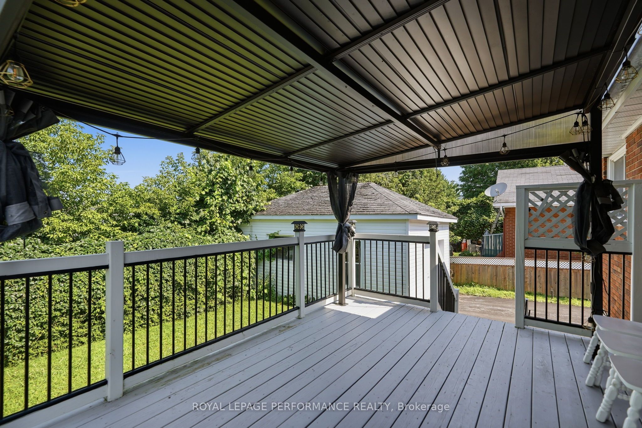 716 Cartier Boulevard Property Photo 29