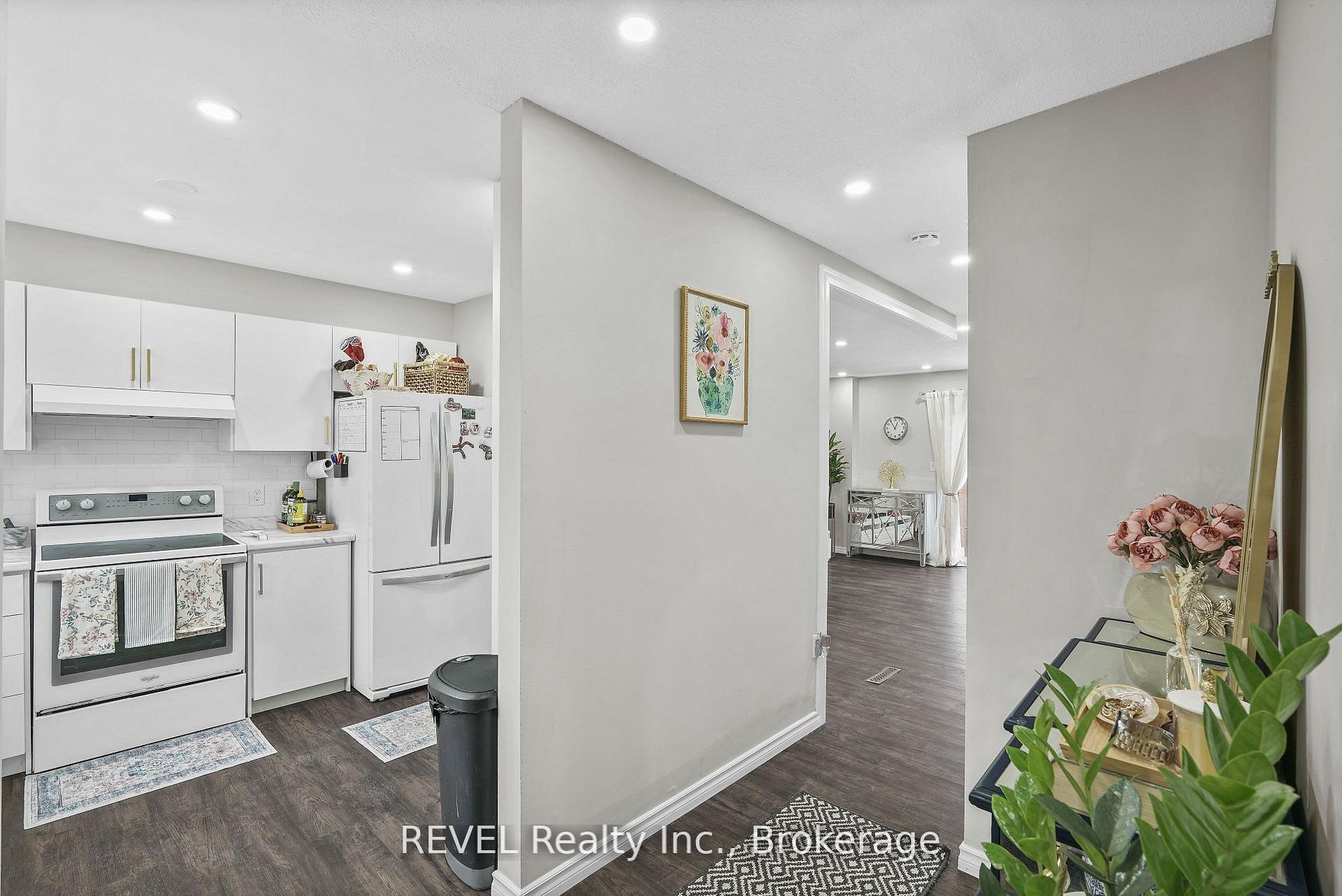 65 Dorchester Boulevard 80 Property Photo 6