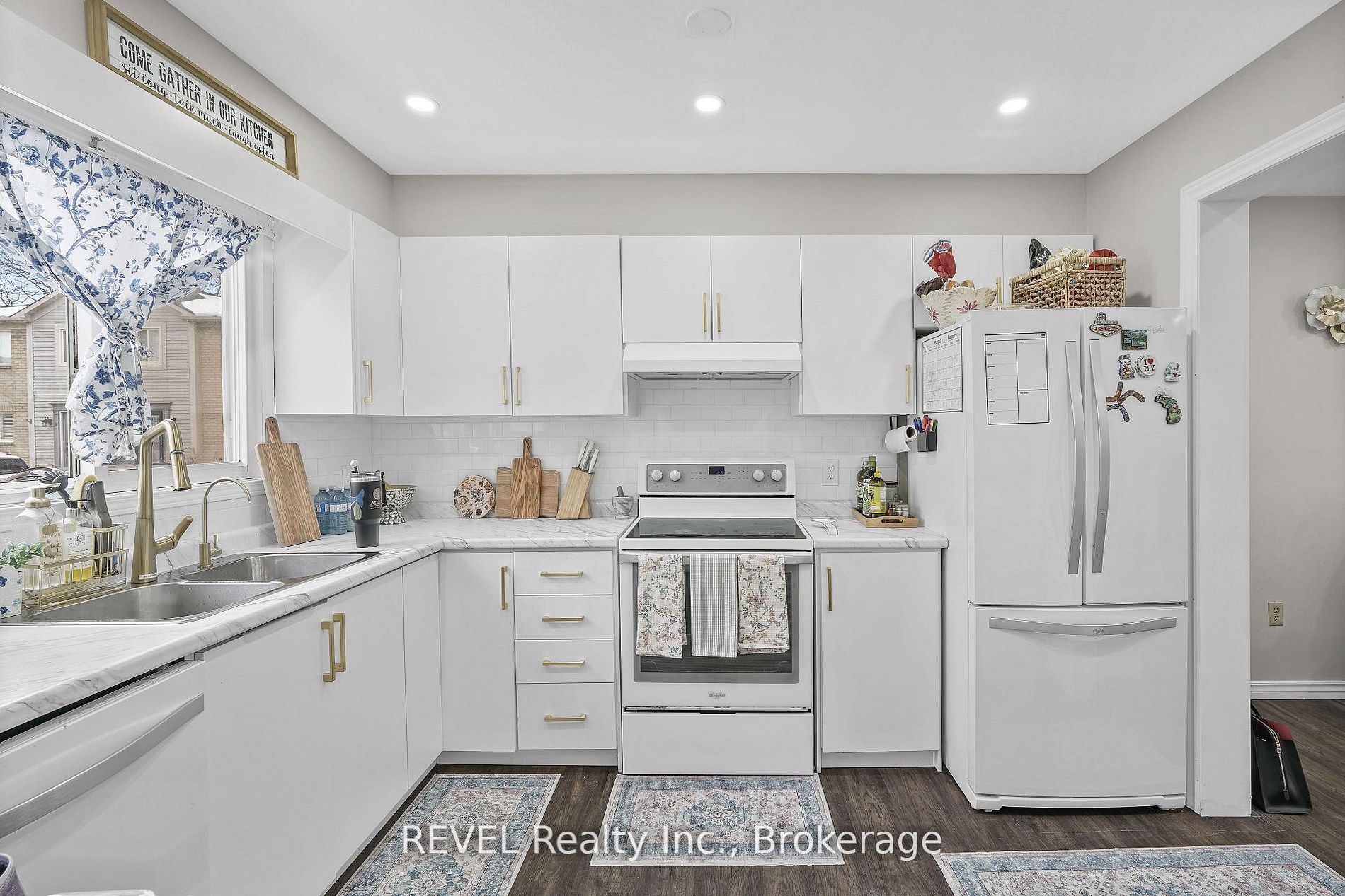 65 Dorchester Boulevard 80 Property Photo 8