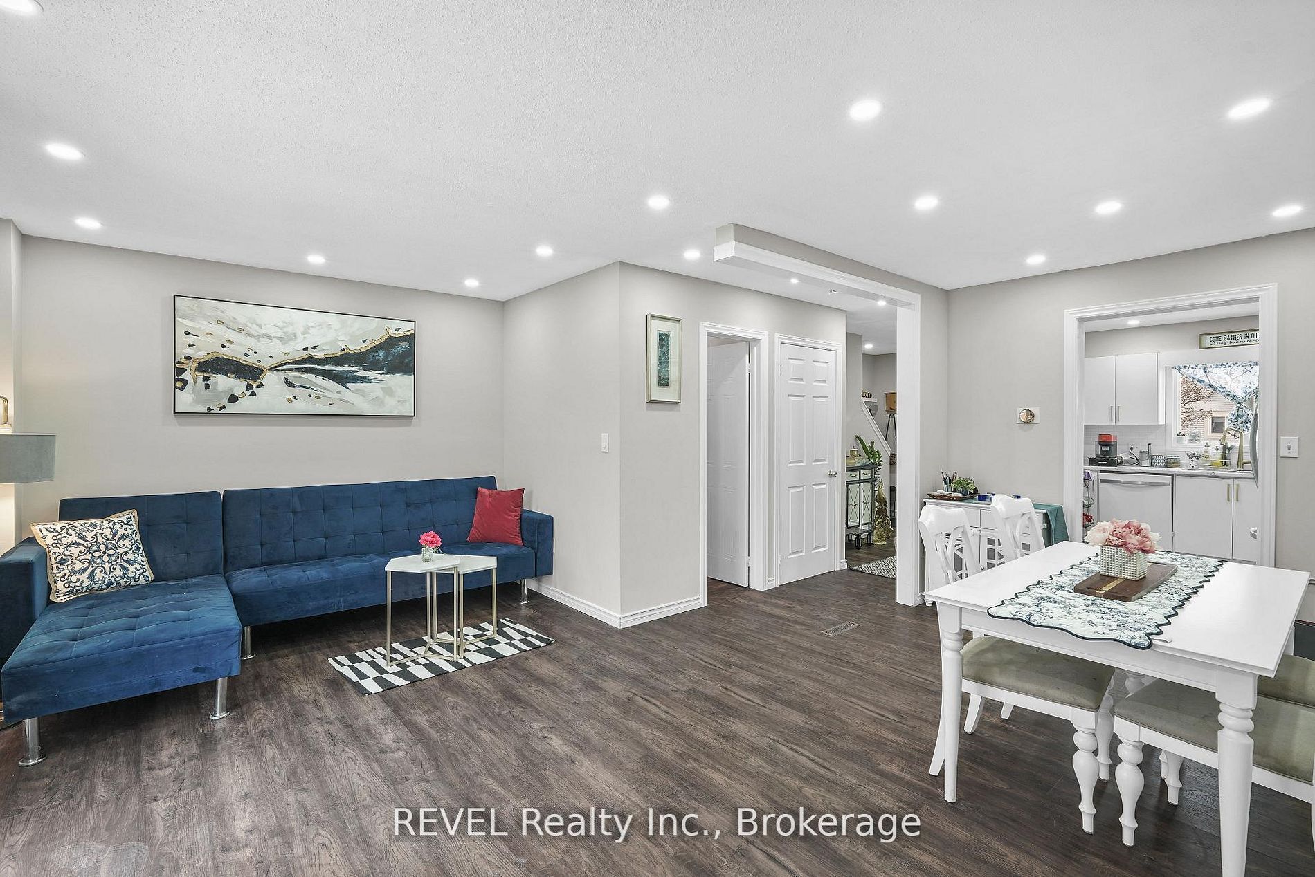 65 Dorchester Boulevard 80 Property Photo 12