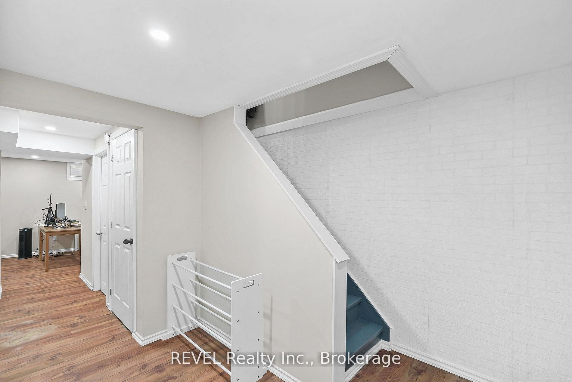 65 Dorchester Boulevard 80 Property Photo 21