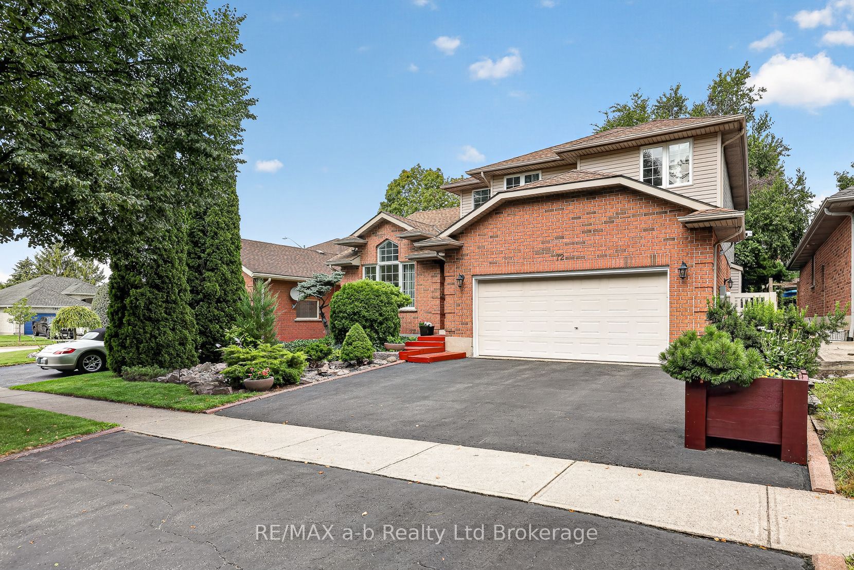 72 Indian Road Property Photo 2