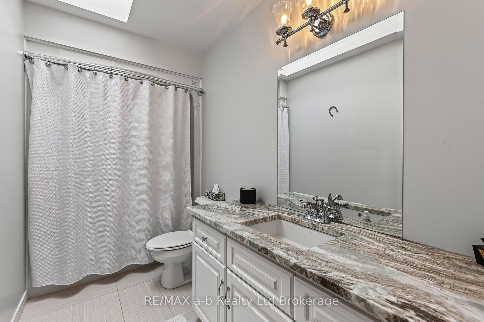72 Indian Road Property Photo 32