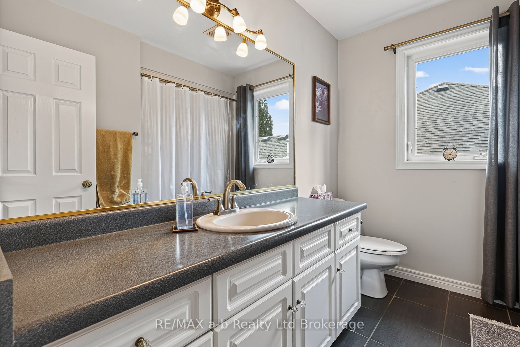 72 Indian Road Property Photo 37
